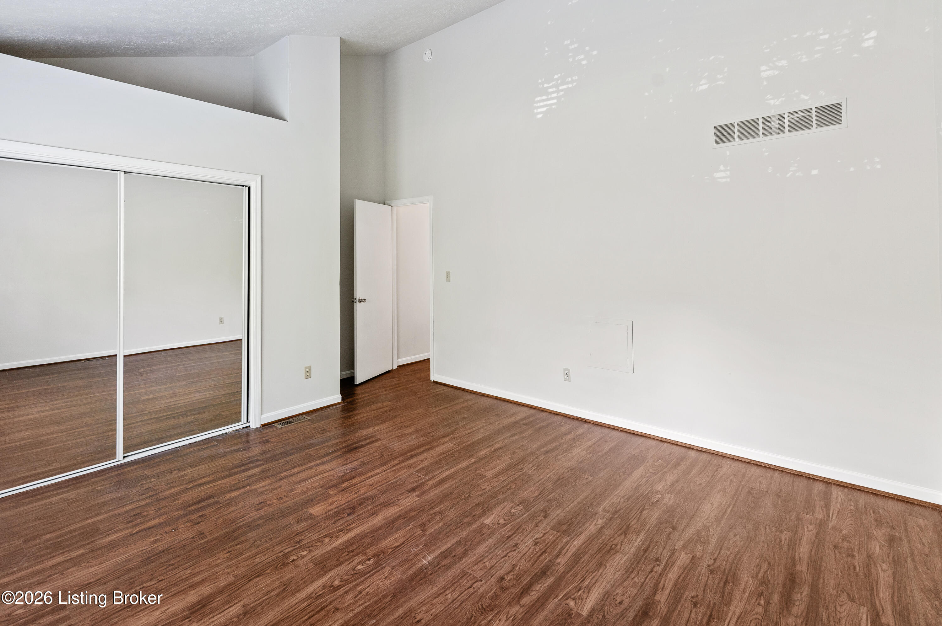 373 Crescent Spring Dr 373 Property Photo 32