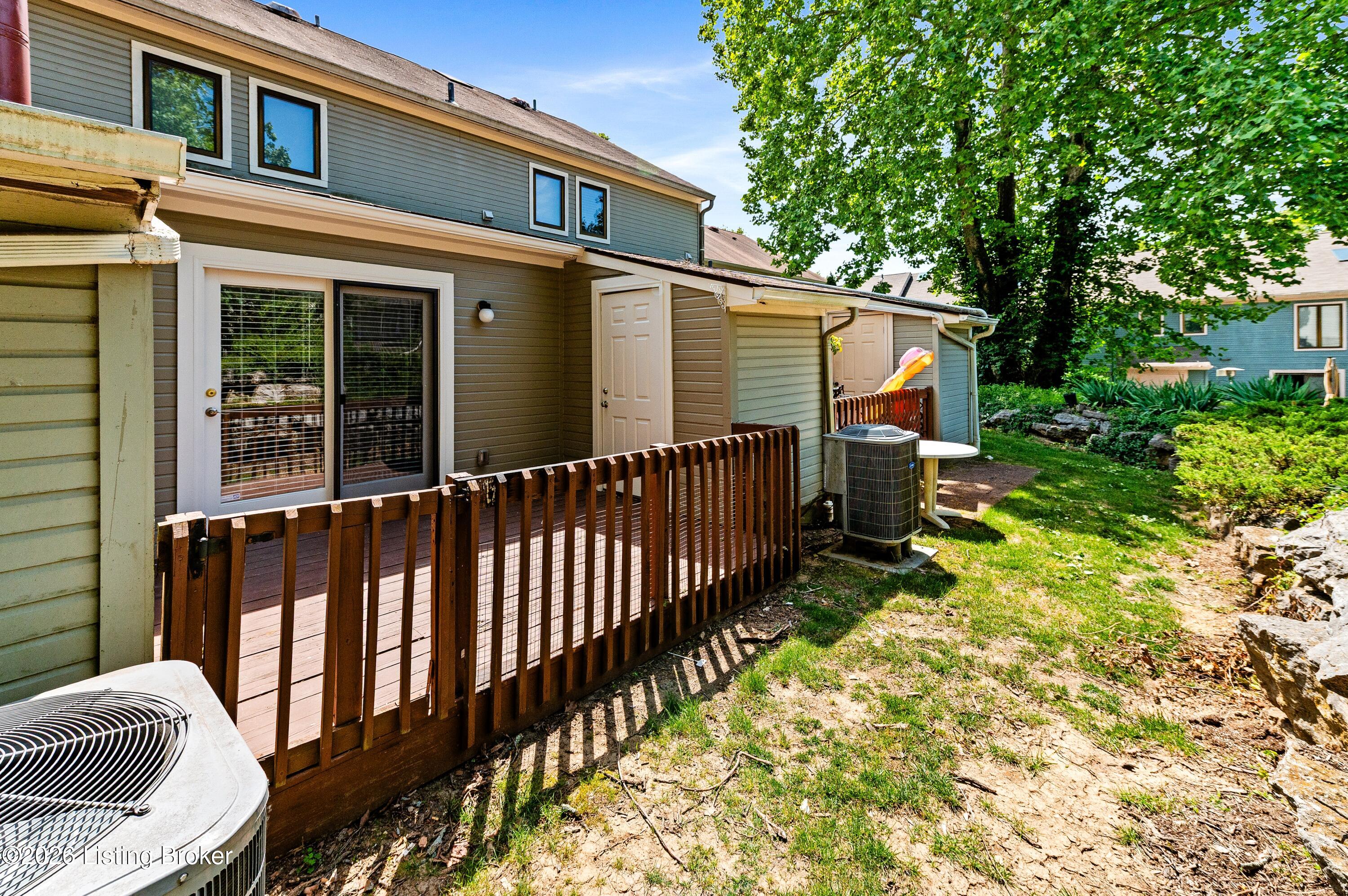 373 Crescent Spring Dr 373 Property Photo 40