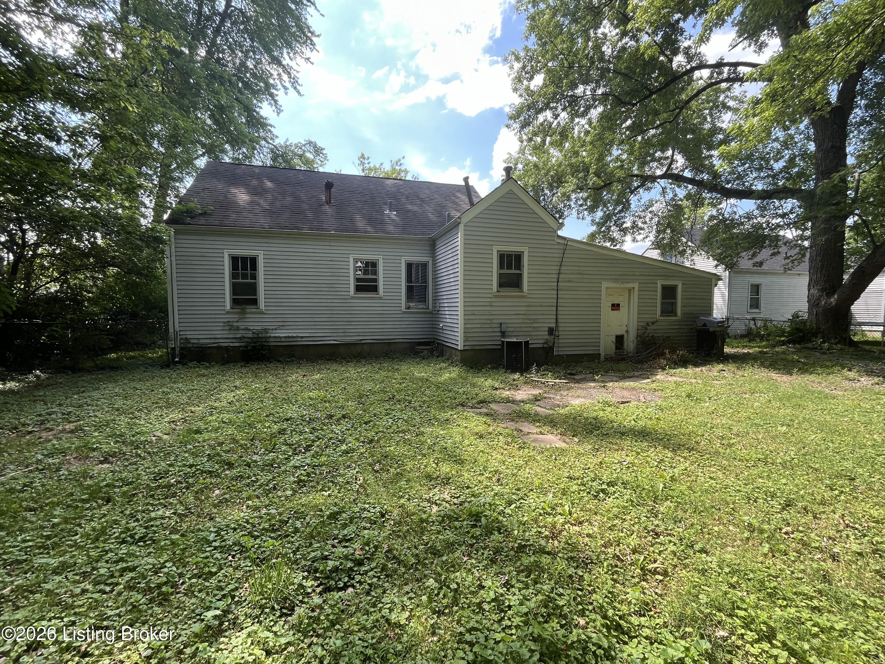 8717 Blue Lick Rd Property Photo 7