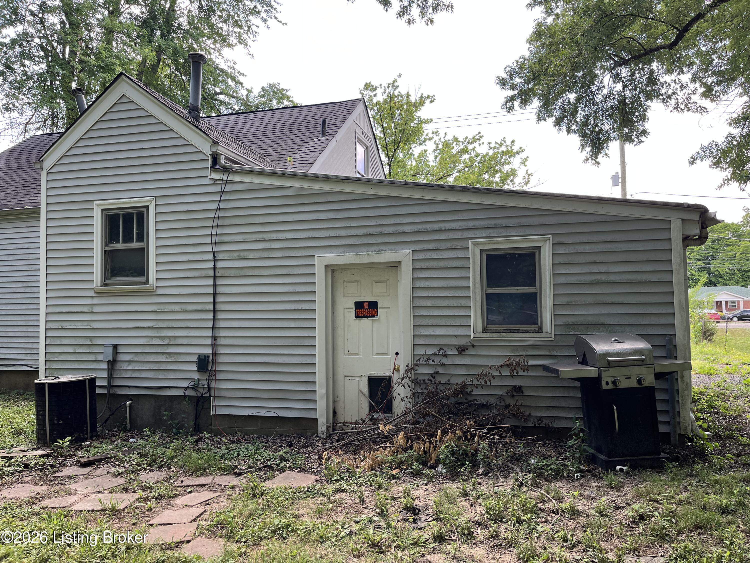 8717 Blue Lick Rd Property Photo 8