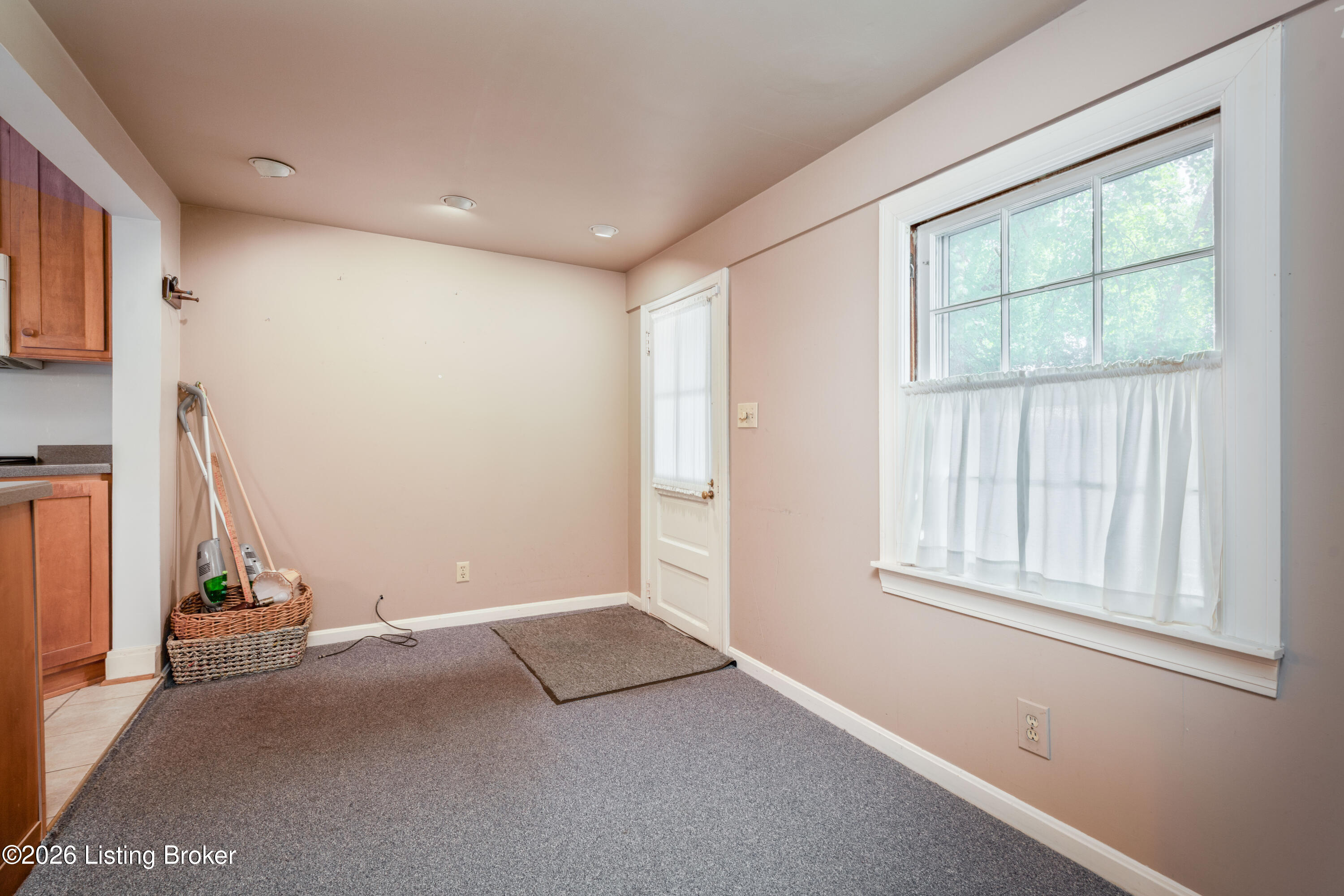 4024 Saint Ives Ct Property Photo 10