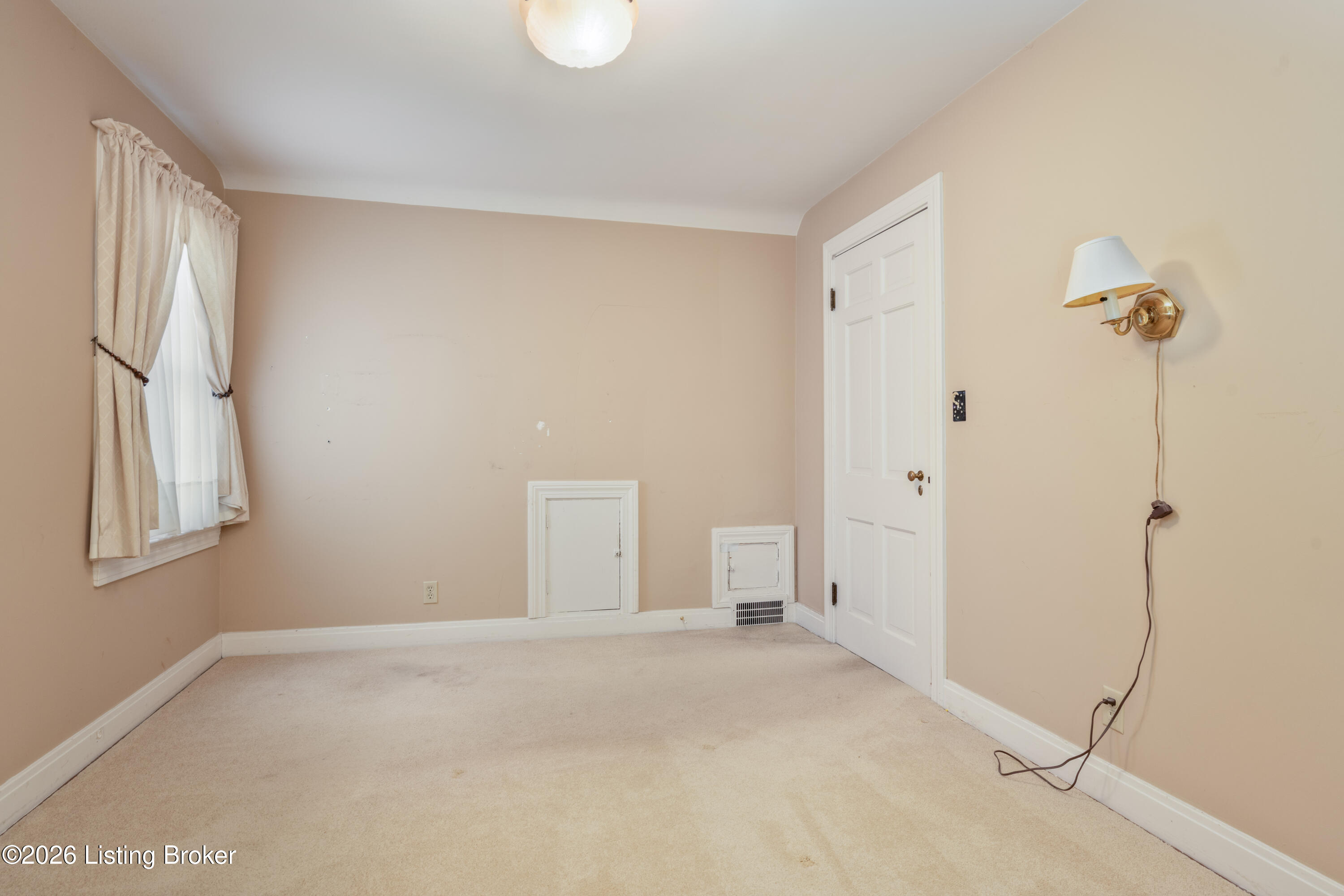 4024 Saint Ives Ct Property Photo 18
