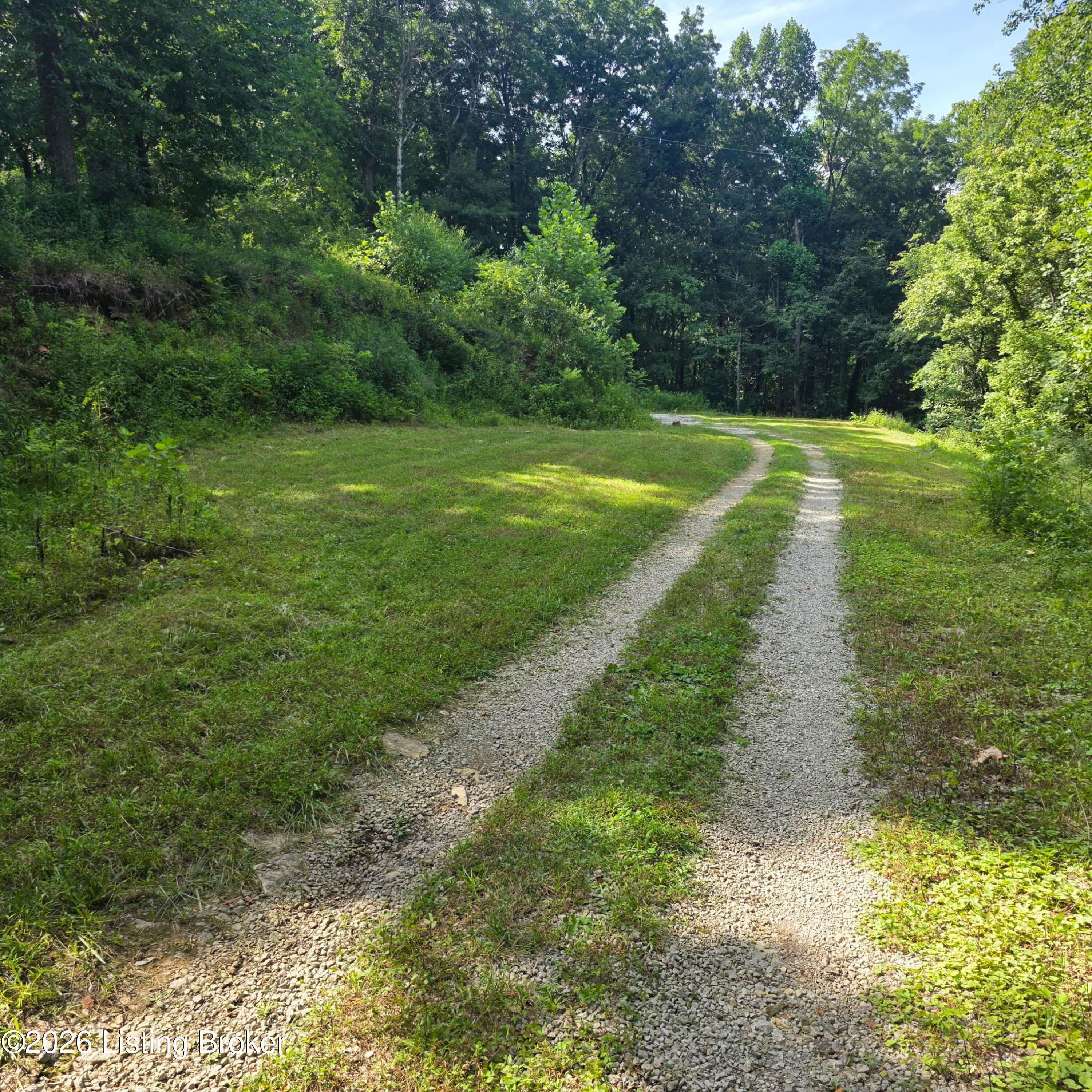7909 Barbour Manor Dr Property Photo 6