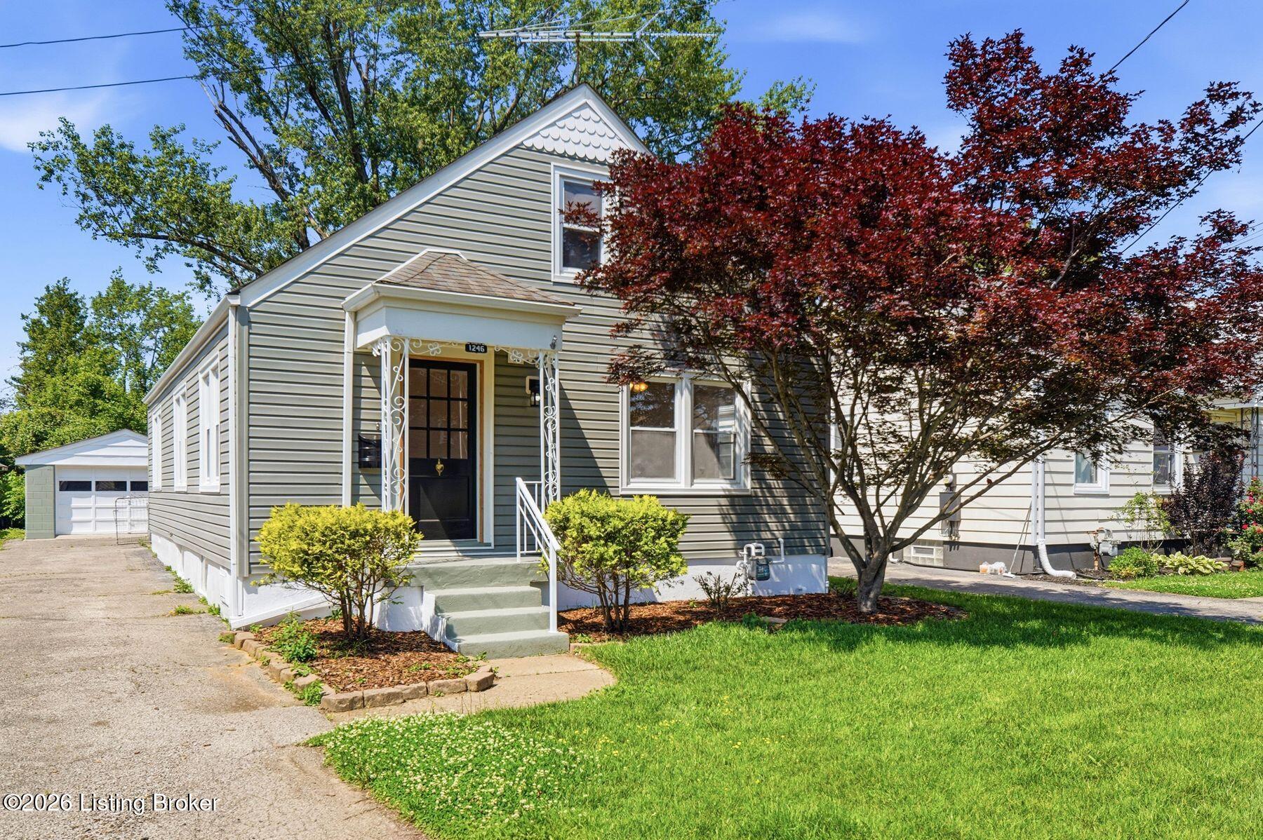 1246 Milton St Property Photo 6