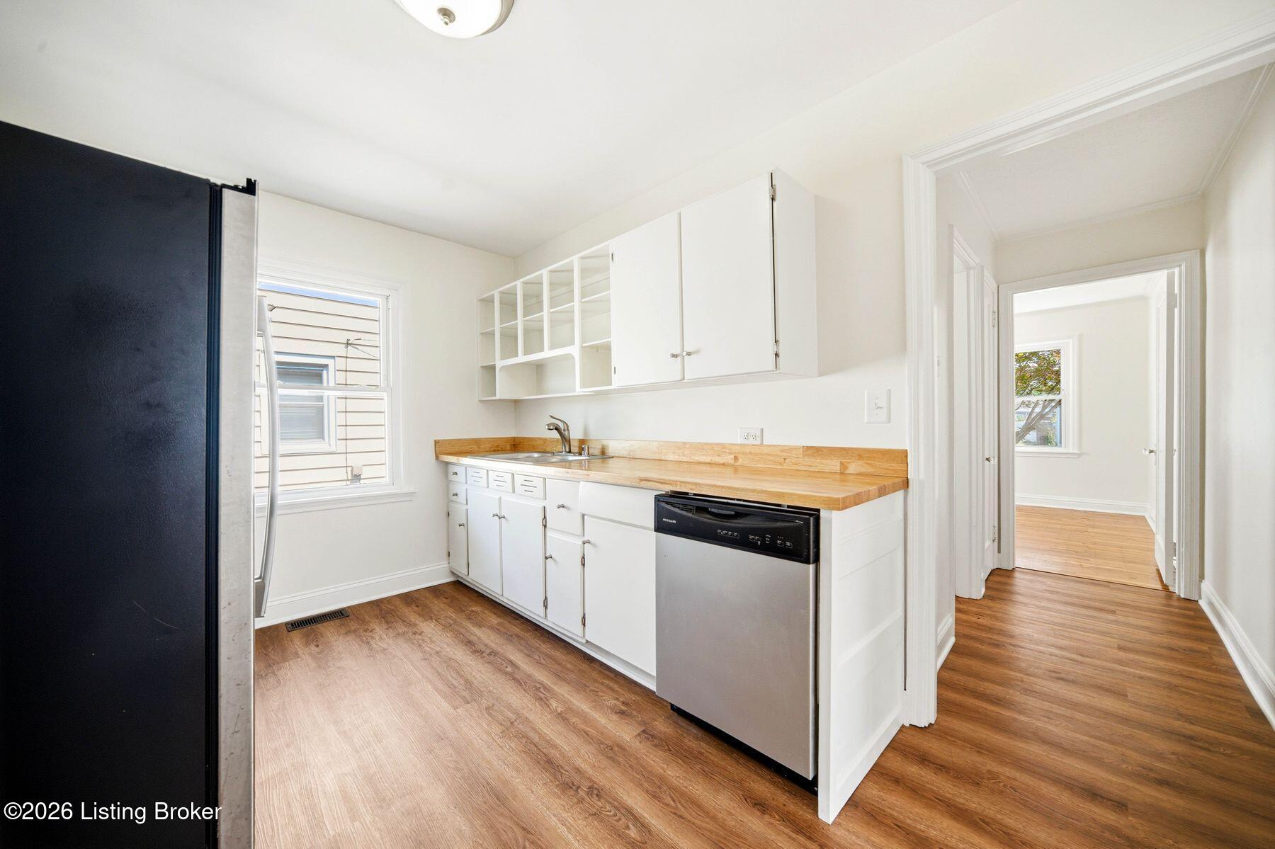 1246 Milton St Property Photo 13