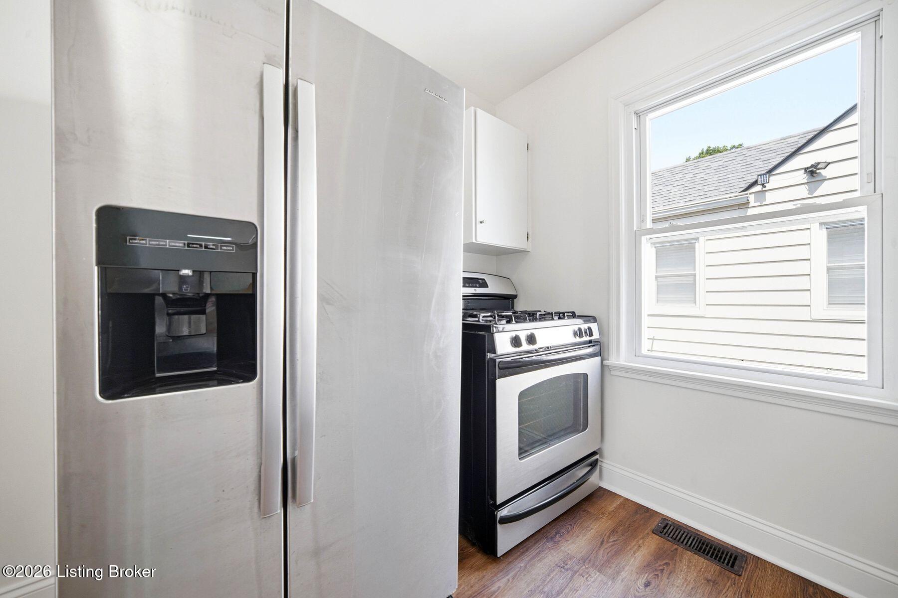 1246 Milton St Property Photo 16