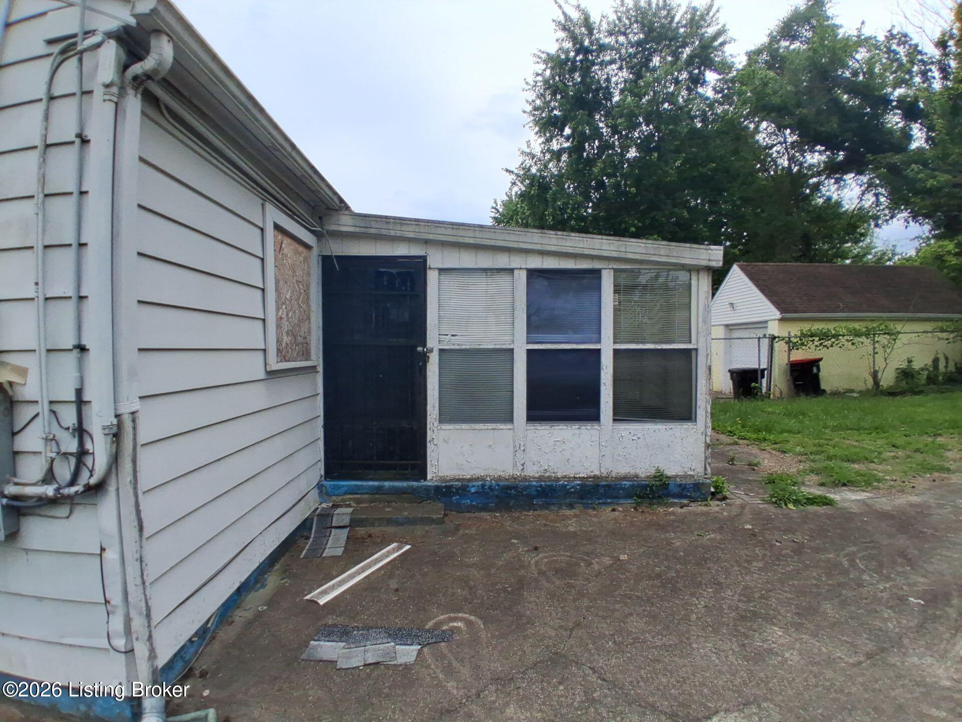 902 Loretto Ave Property Photo 5