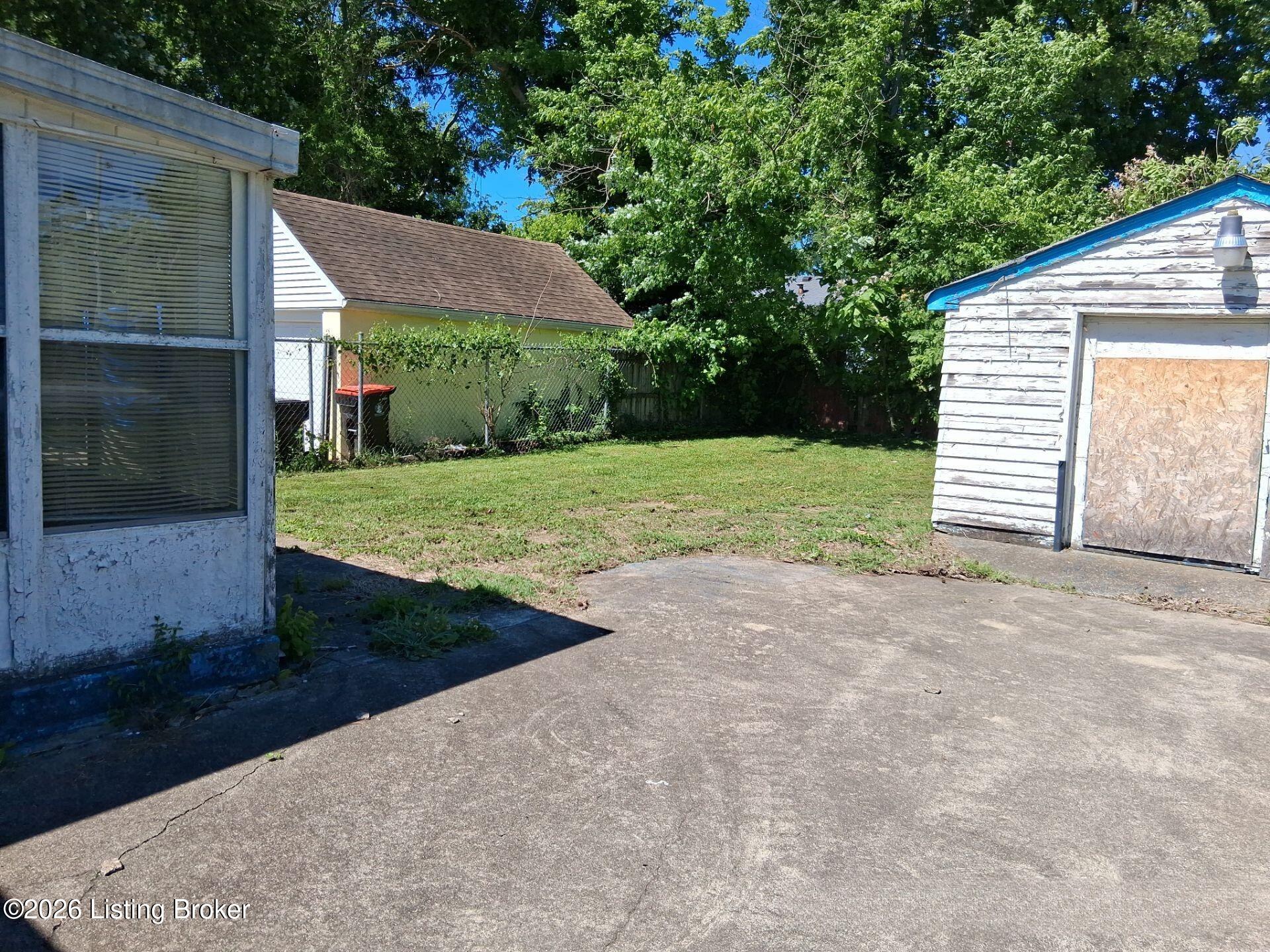 902 Loretto Ave Property Photo 8