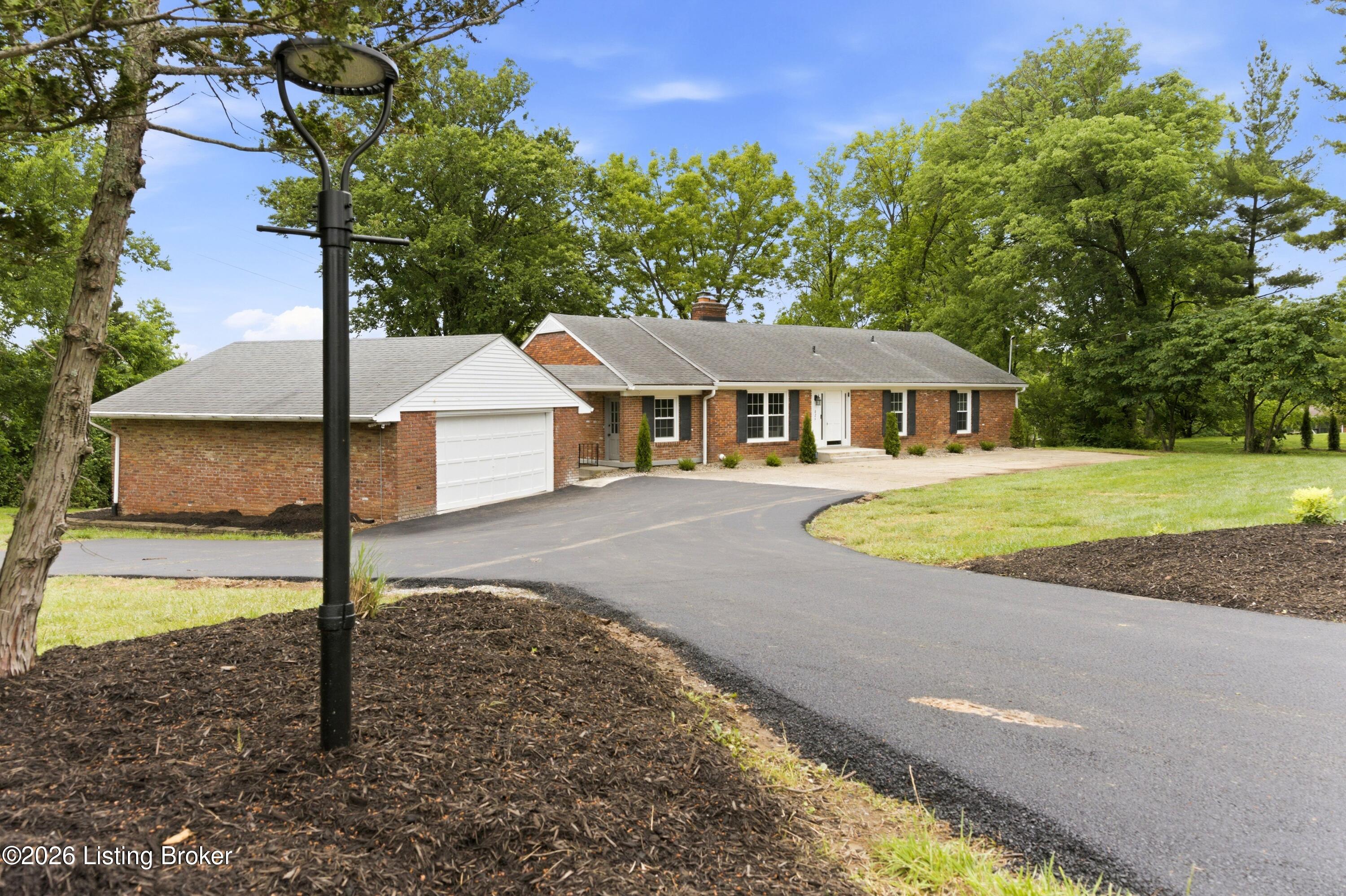 824 N Pope Lick Rd Property Photo 1
