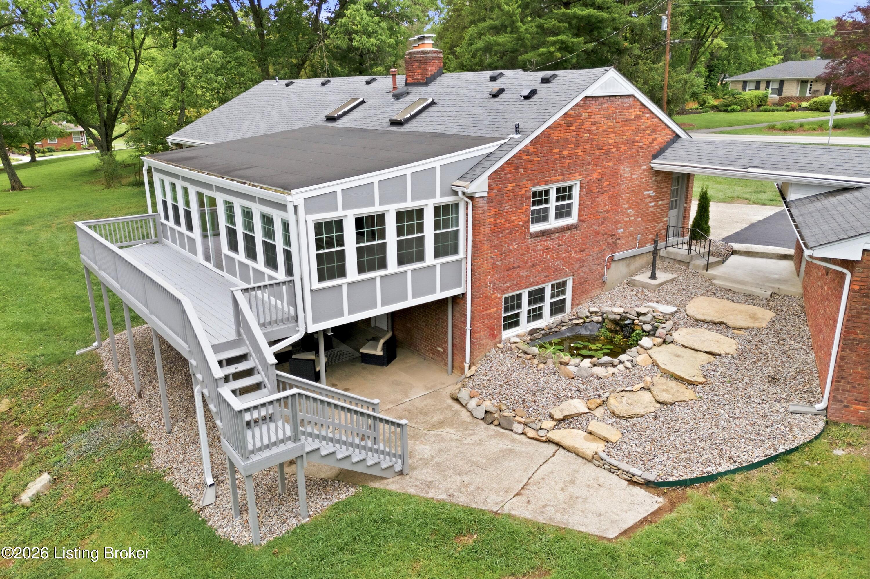 824 N Pope Lick Rd Property Photo 4