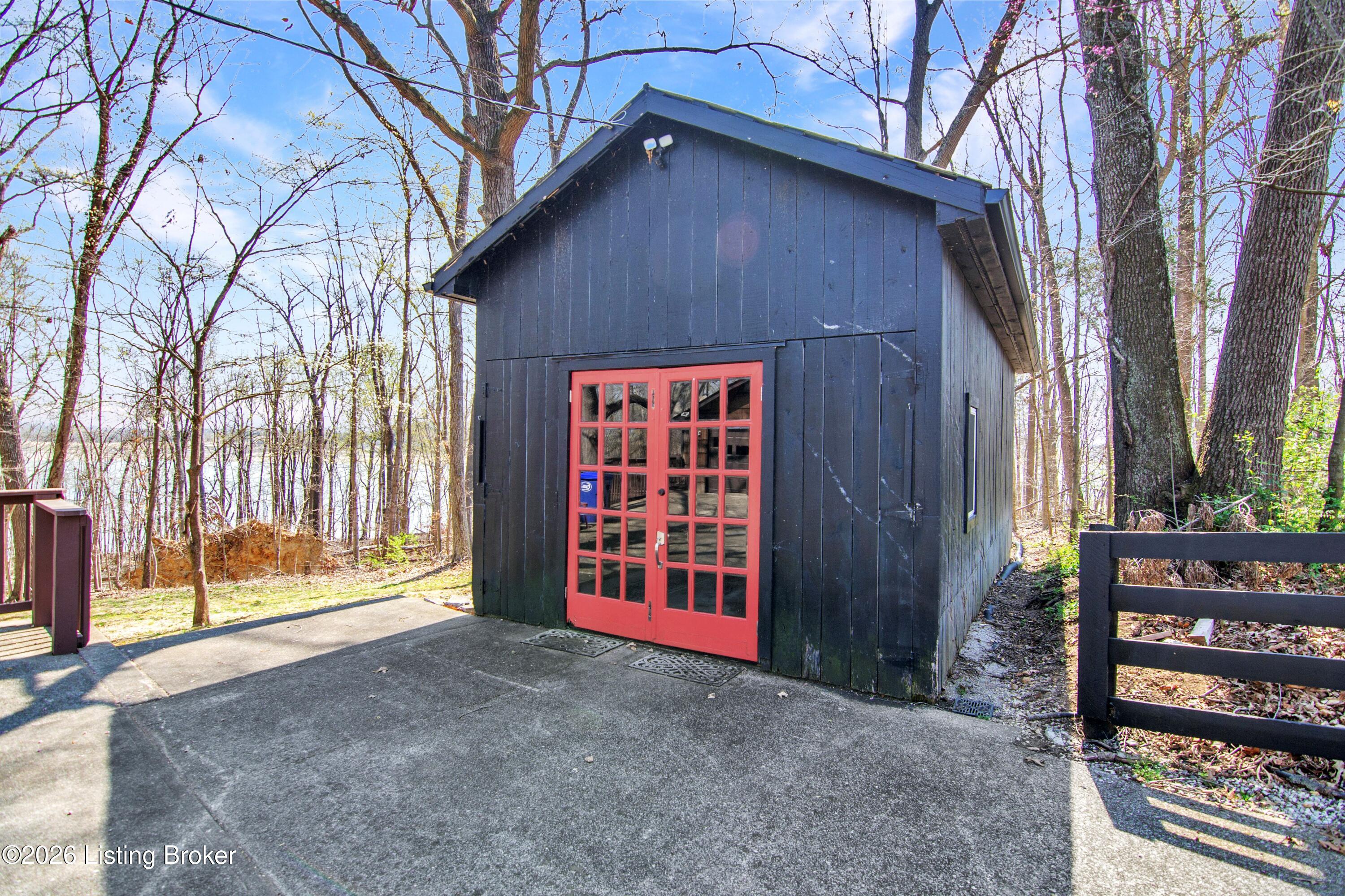 131 Lakeside Dr Property Photo 41