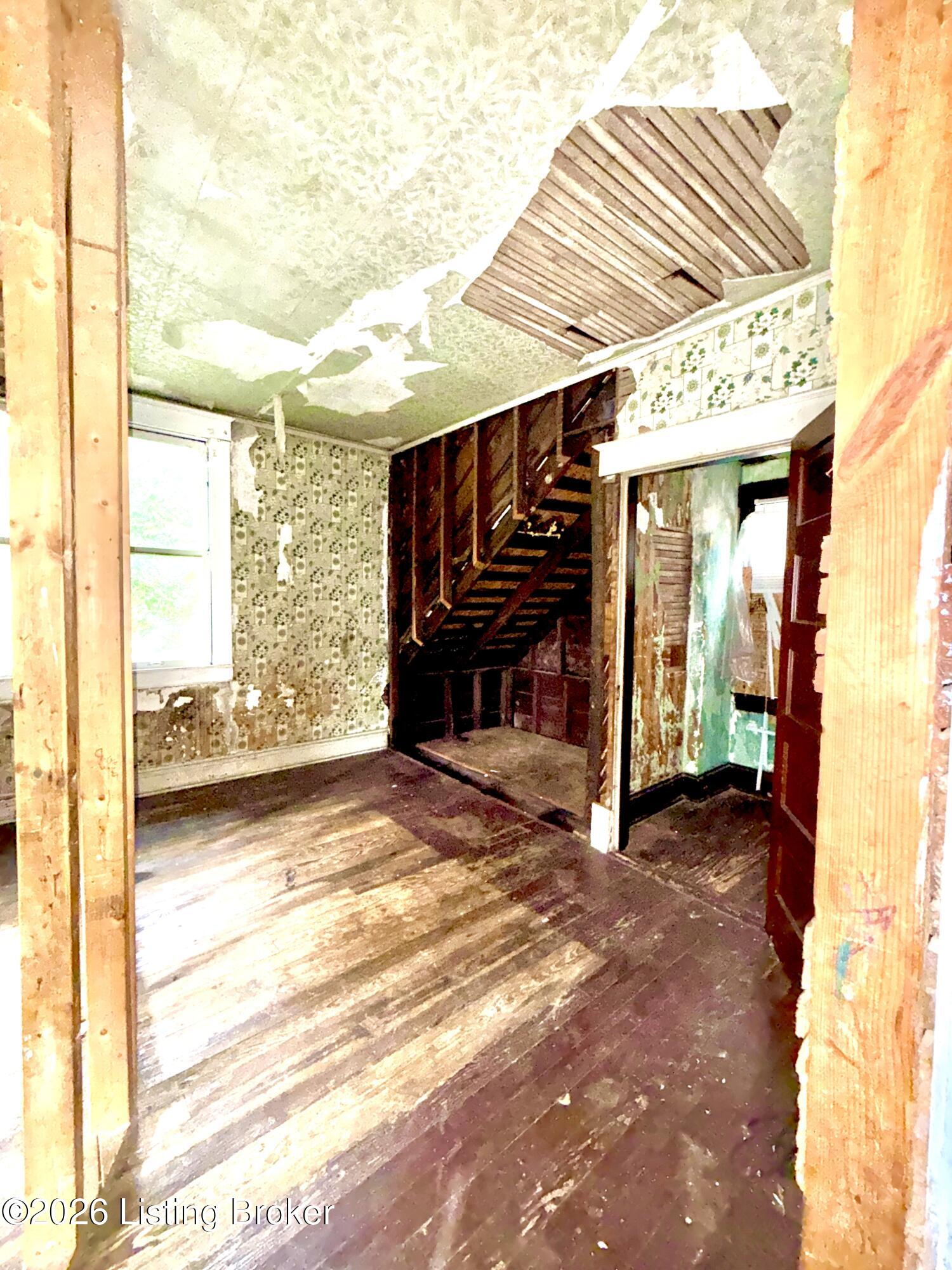 3215 Grand Ave Property Photo 13