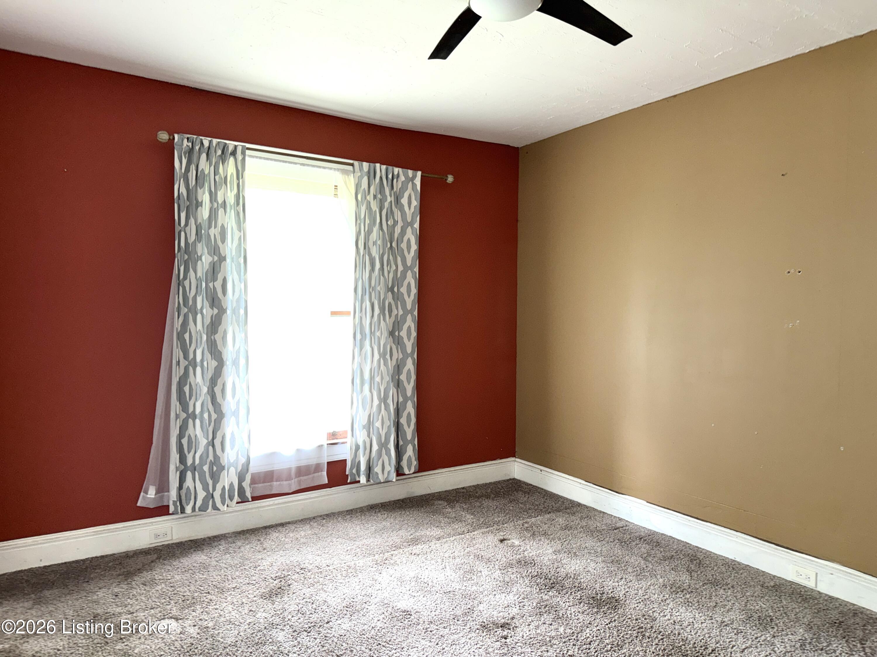 3215 Grand Ave Property Photo 18