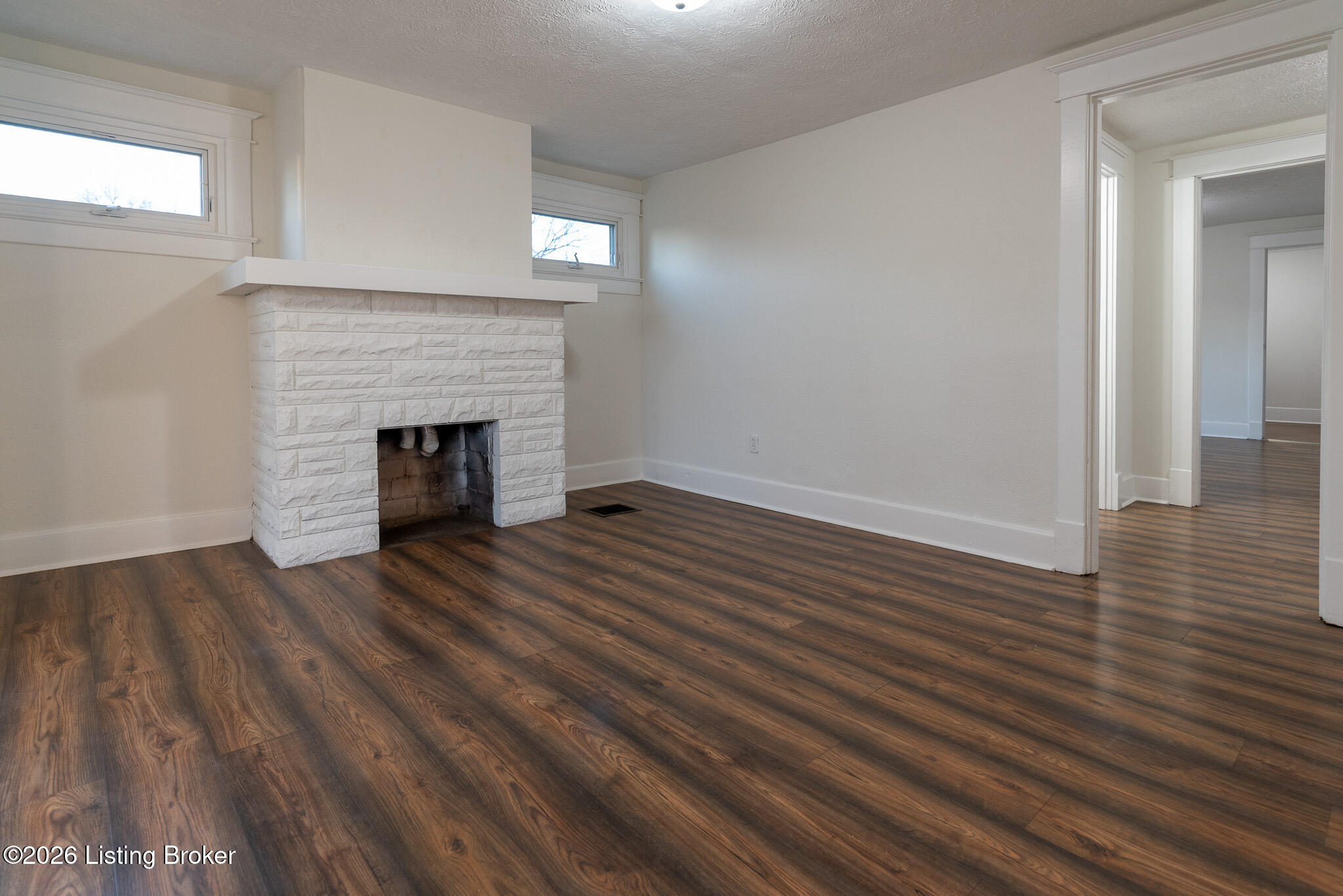 9201 Jefferson Ave Property Photo 5