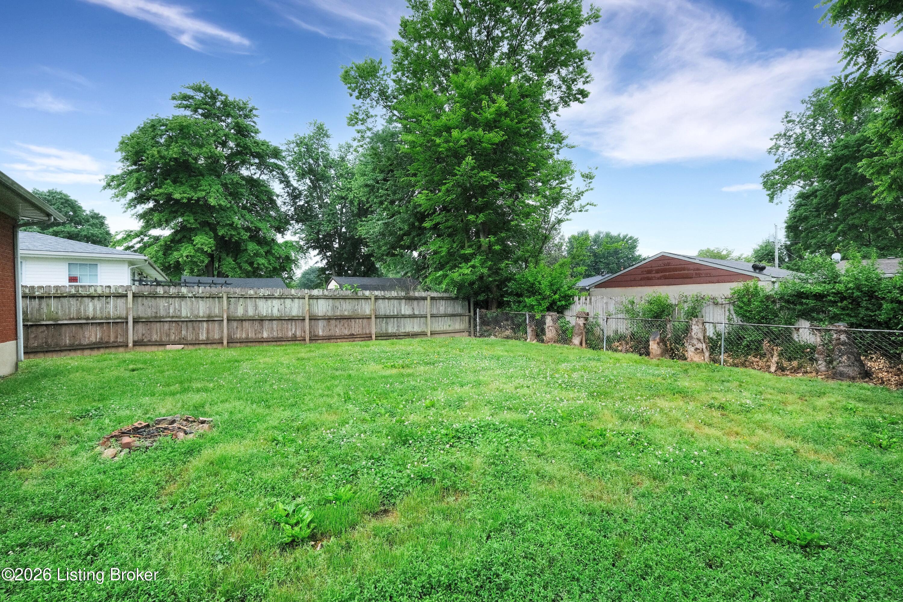 8810 Terry Rd Property Photo 10
