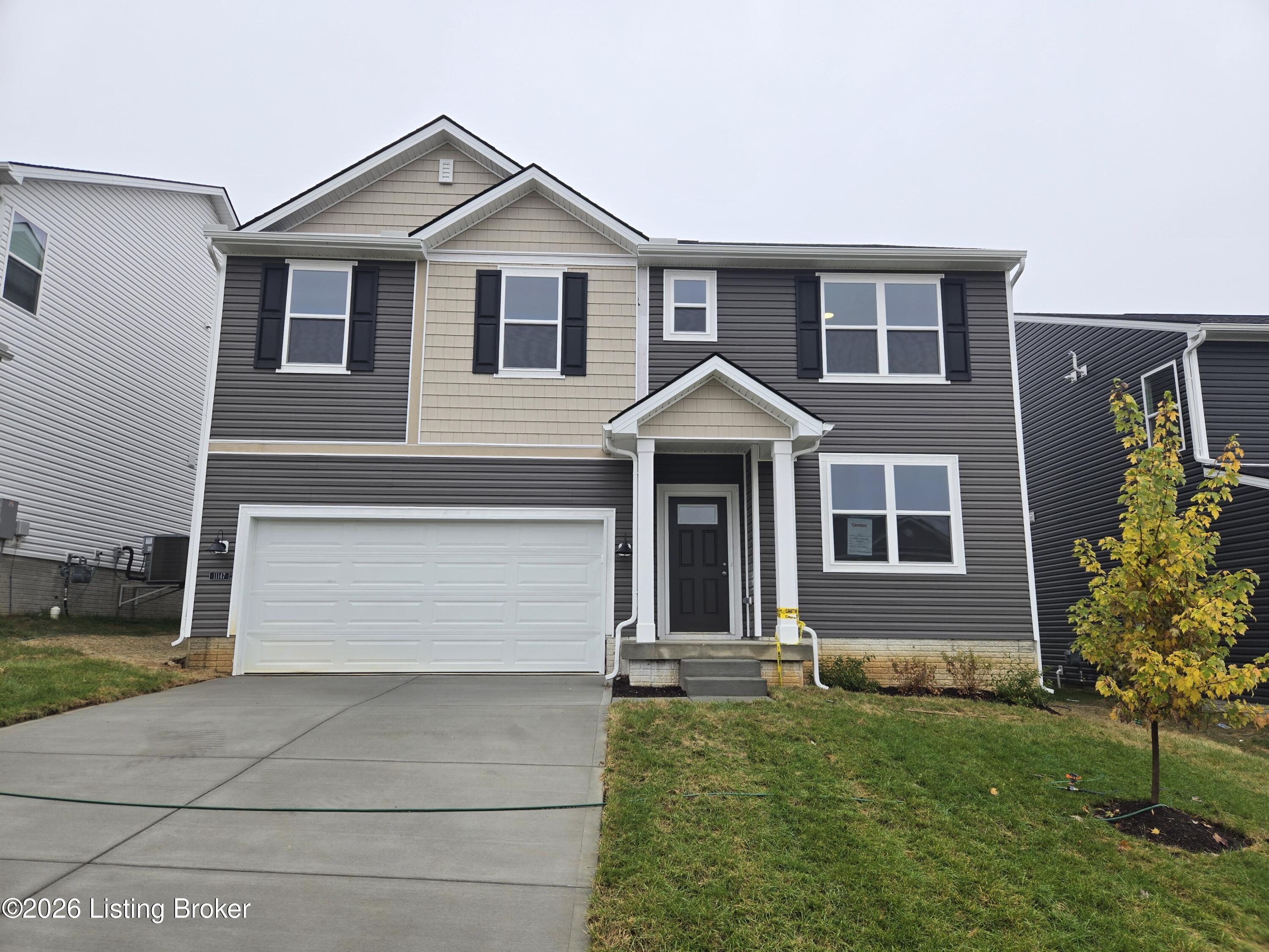 11147 Castlebrook Dr Property Photo 1