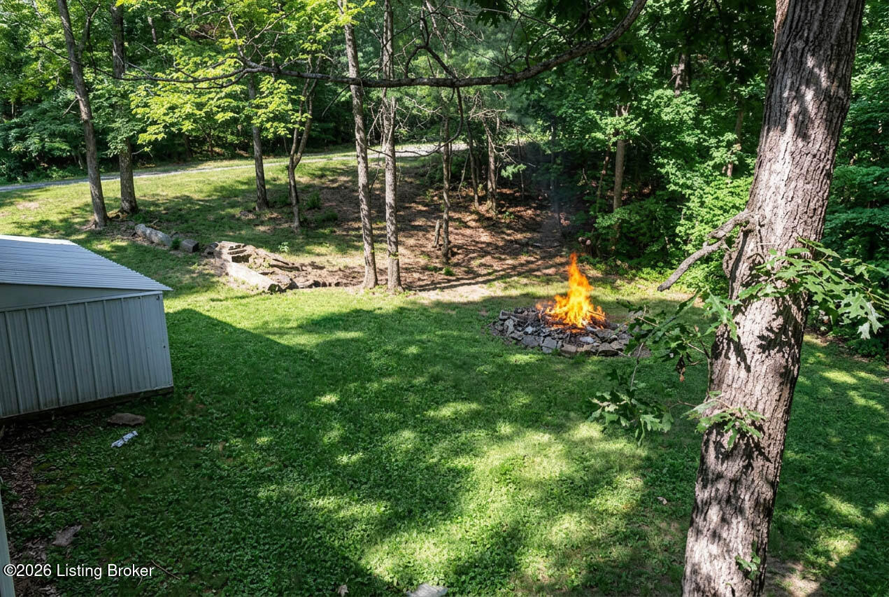 105 Tulip Ln Property Photo 7