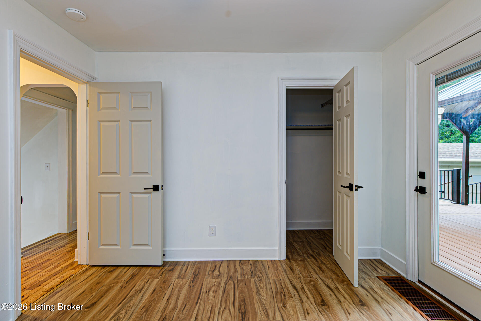 4011 Lambert Ave Property Photo 15