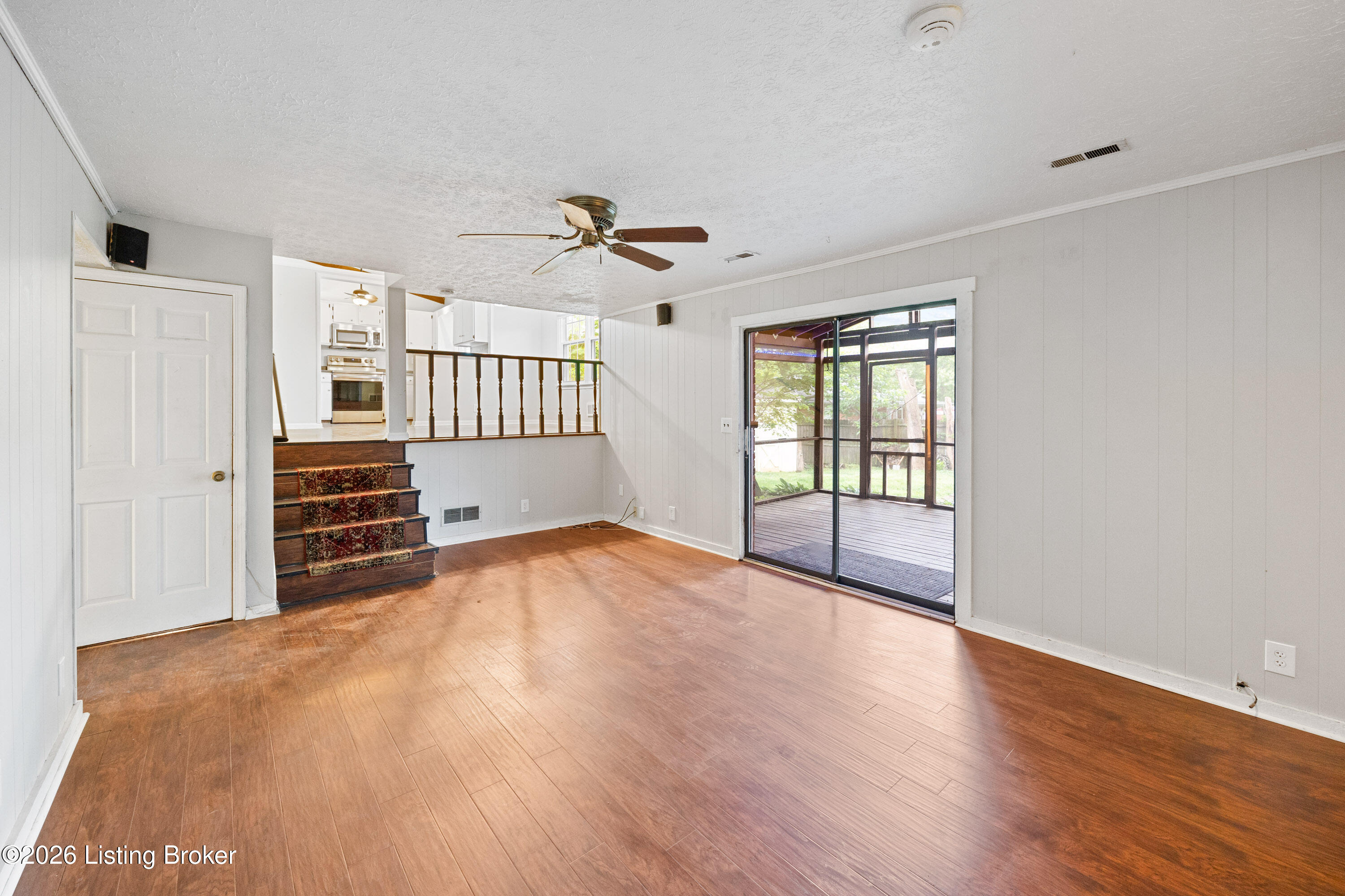 8215 Chickering Way Property Photo 12