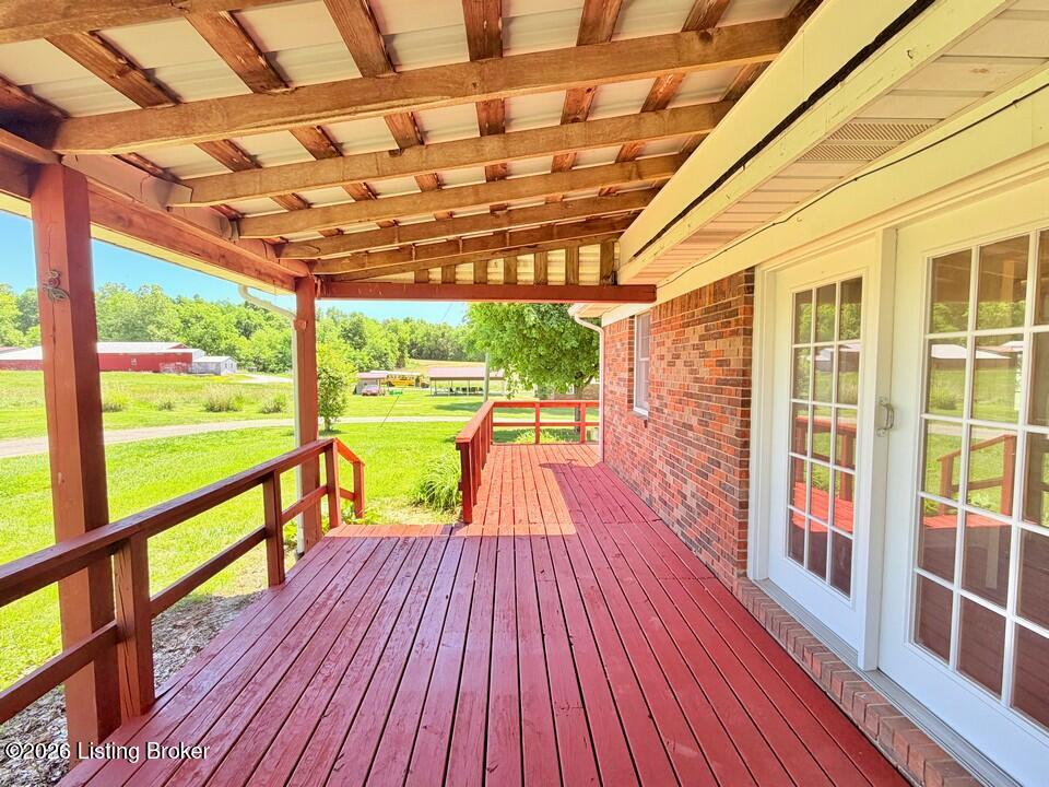 2754 Lilac Rd Property Photo 6