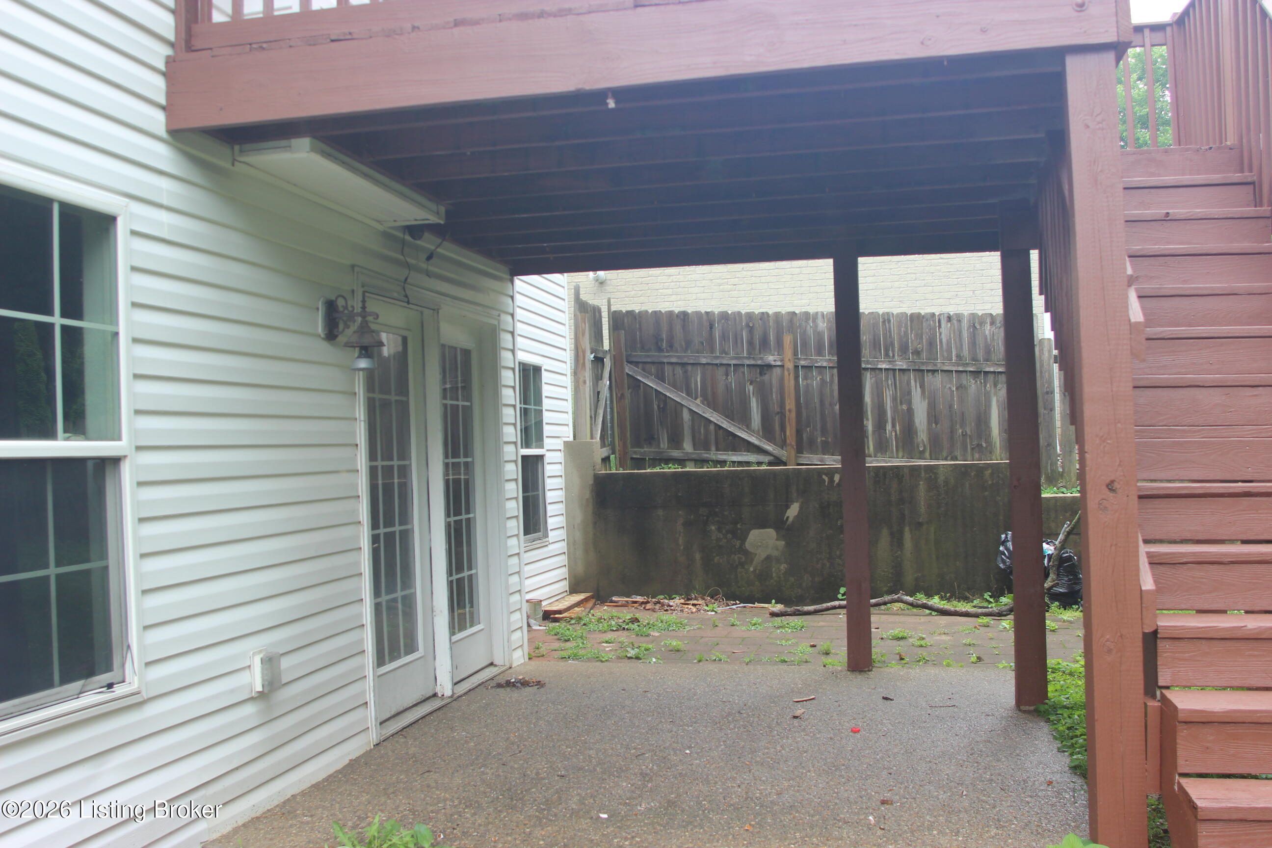 6800 Brook Terrace Dr Property Photo 3