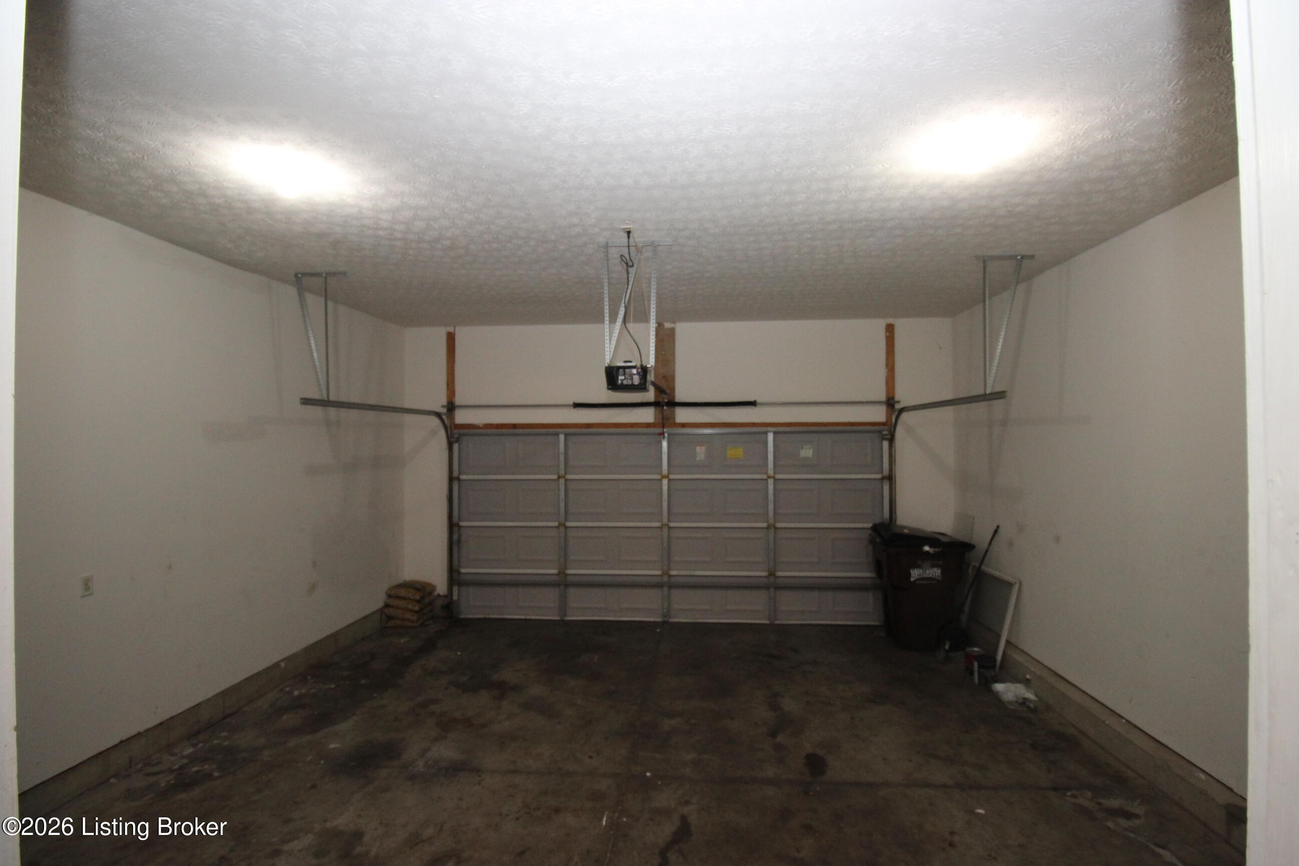 6800 Brook Terrace Dr Property Photo 7