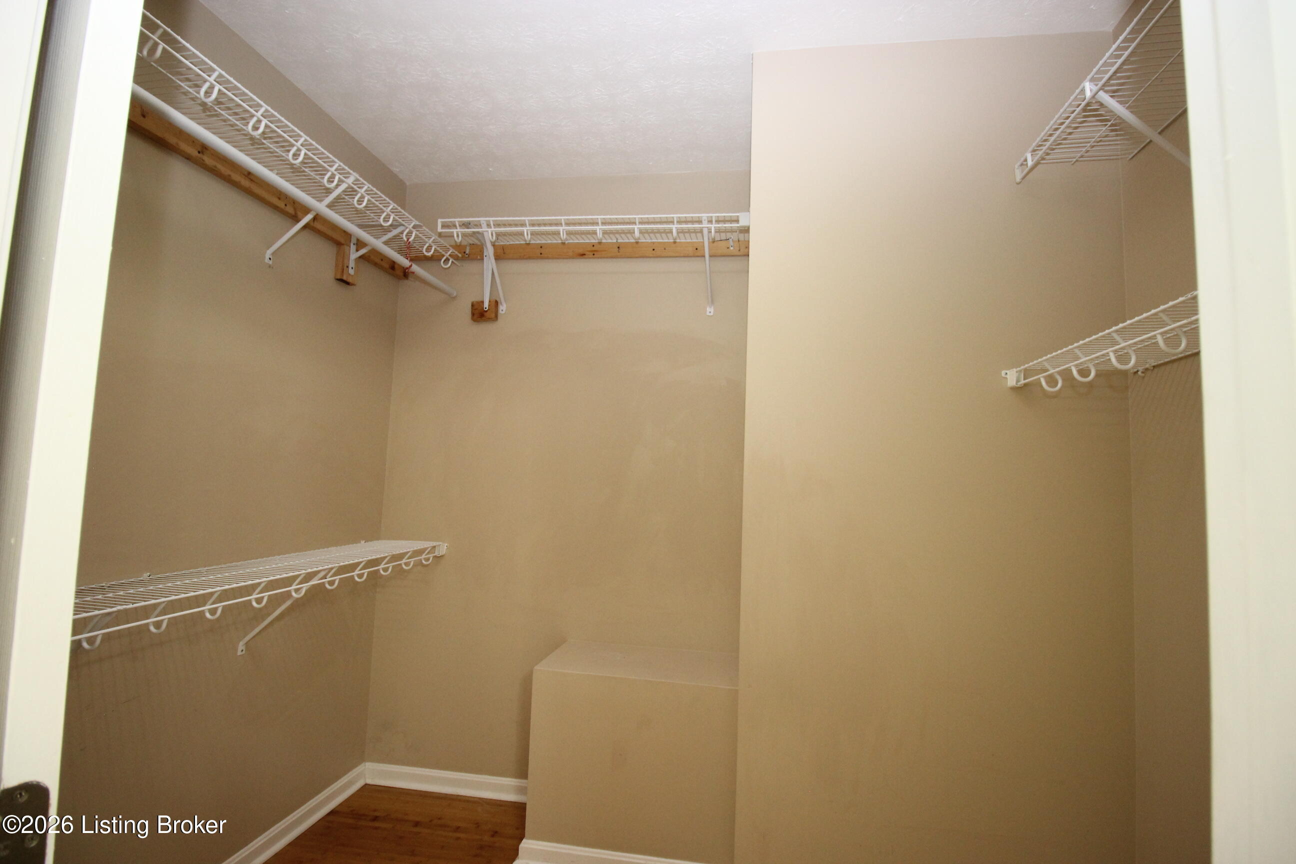 6800 Brook Terrace Dr Property Photo 16