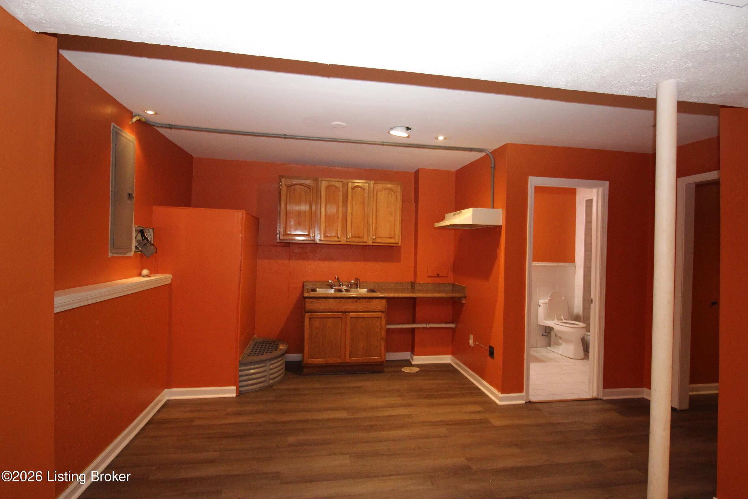 6800 Brook Terrace Dr Property Photo 23