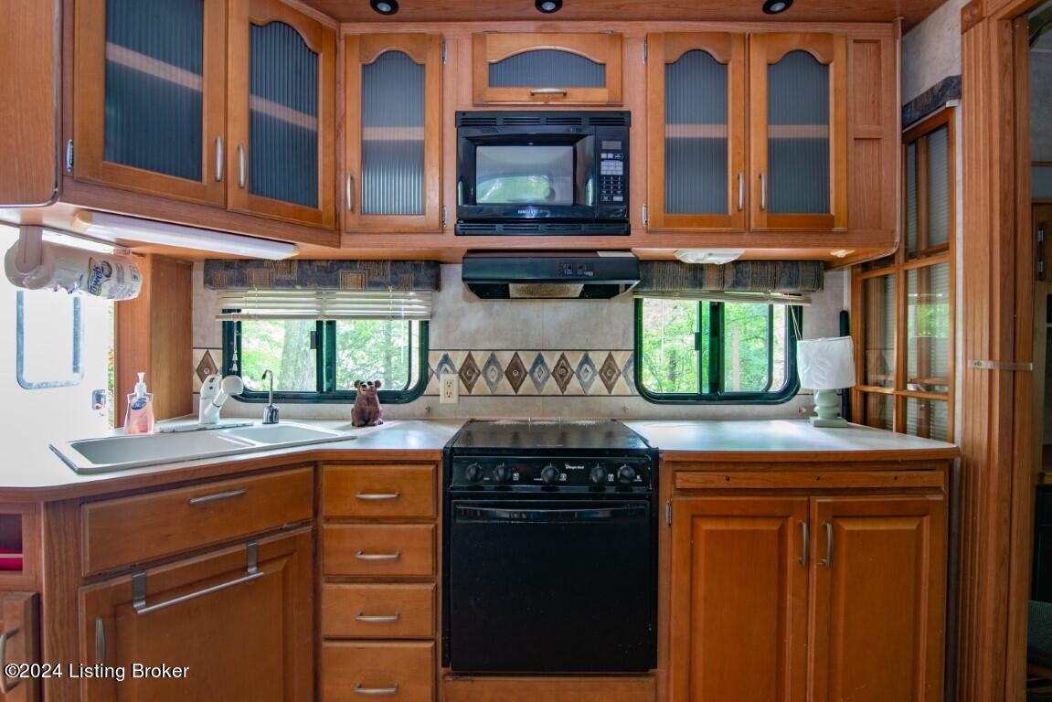 3 S Lakeside Dr Property Photo 28
