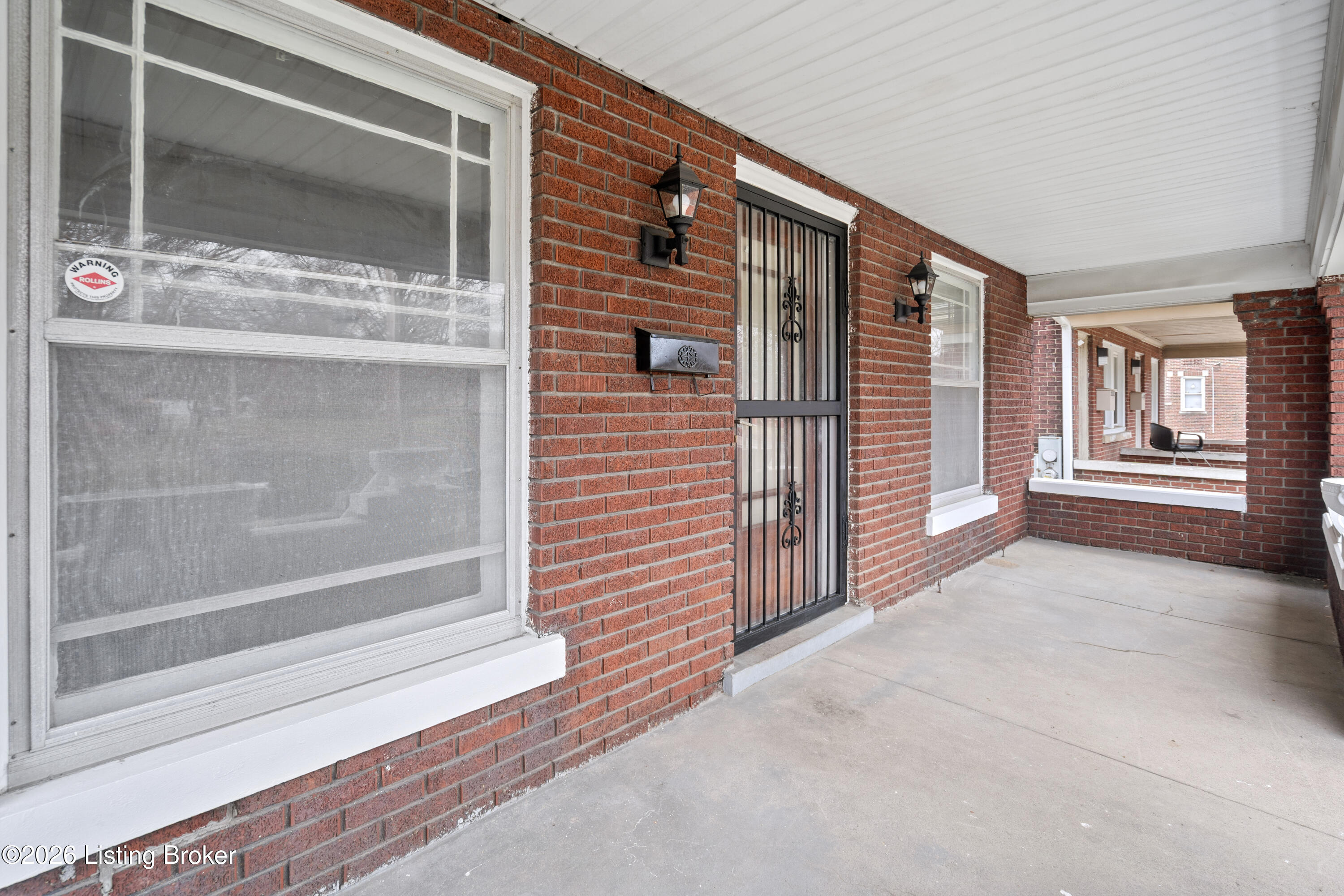 4026 W Broadway Property Photo 4