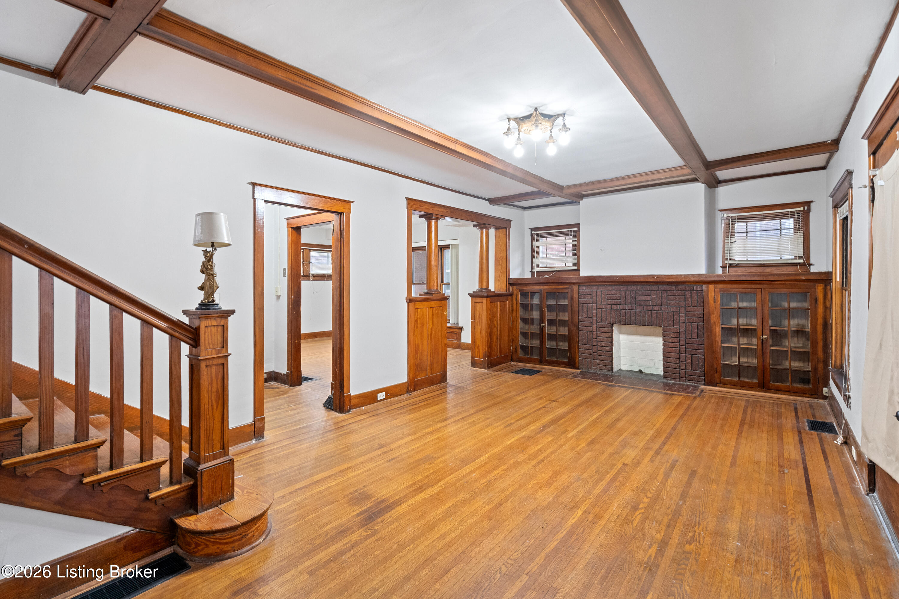 4026 W Broadway Property Photo 6