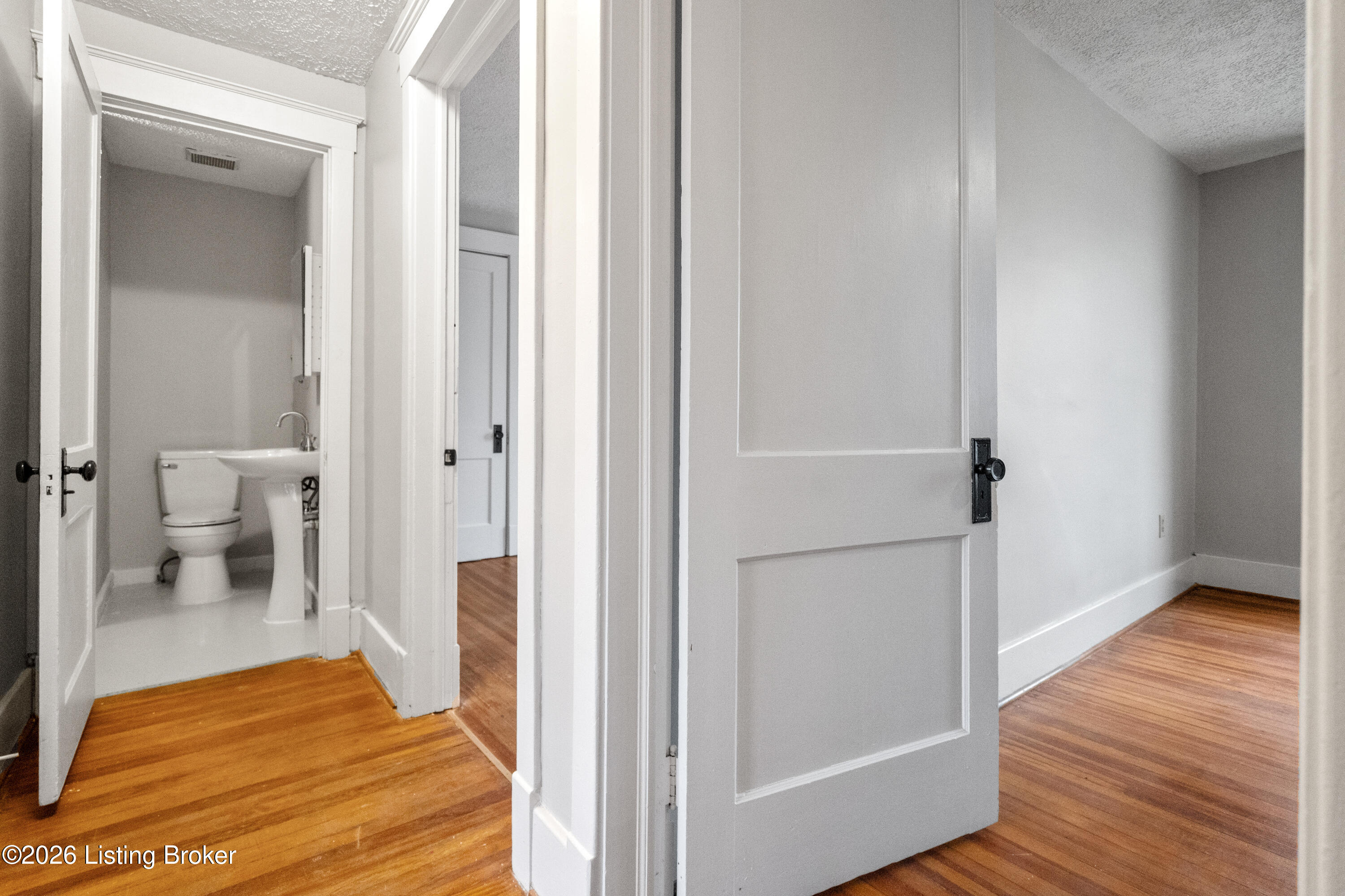 4026 W Broadway Property Photo 27