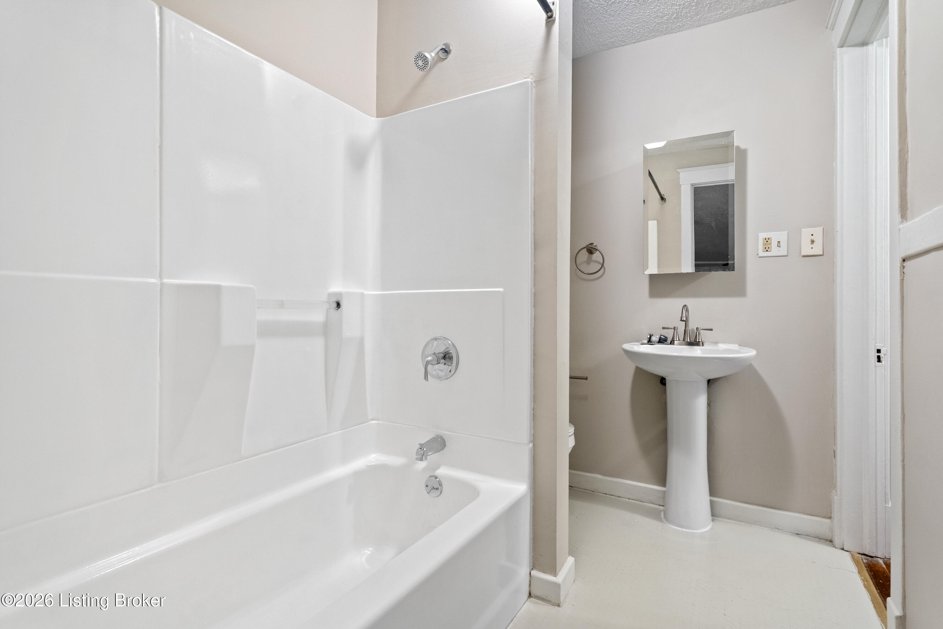 4026 W Broadway Property Photo 32
