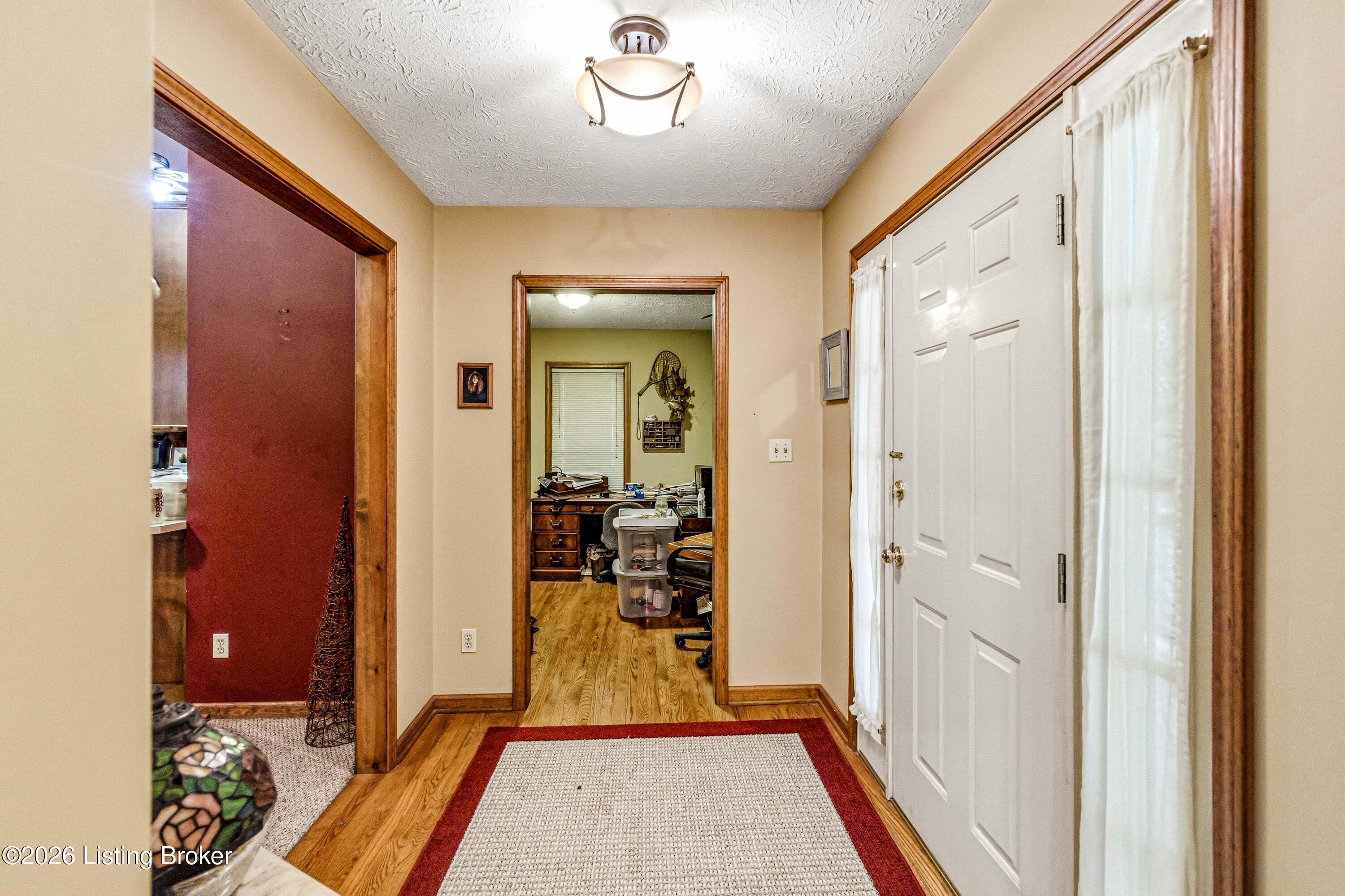 8129 Bagdad Rd Property Photo 6