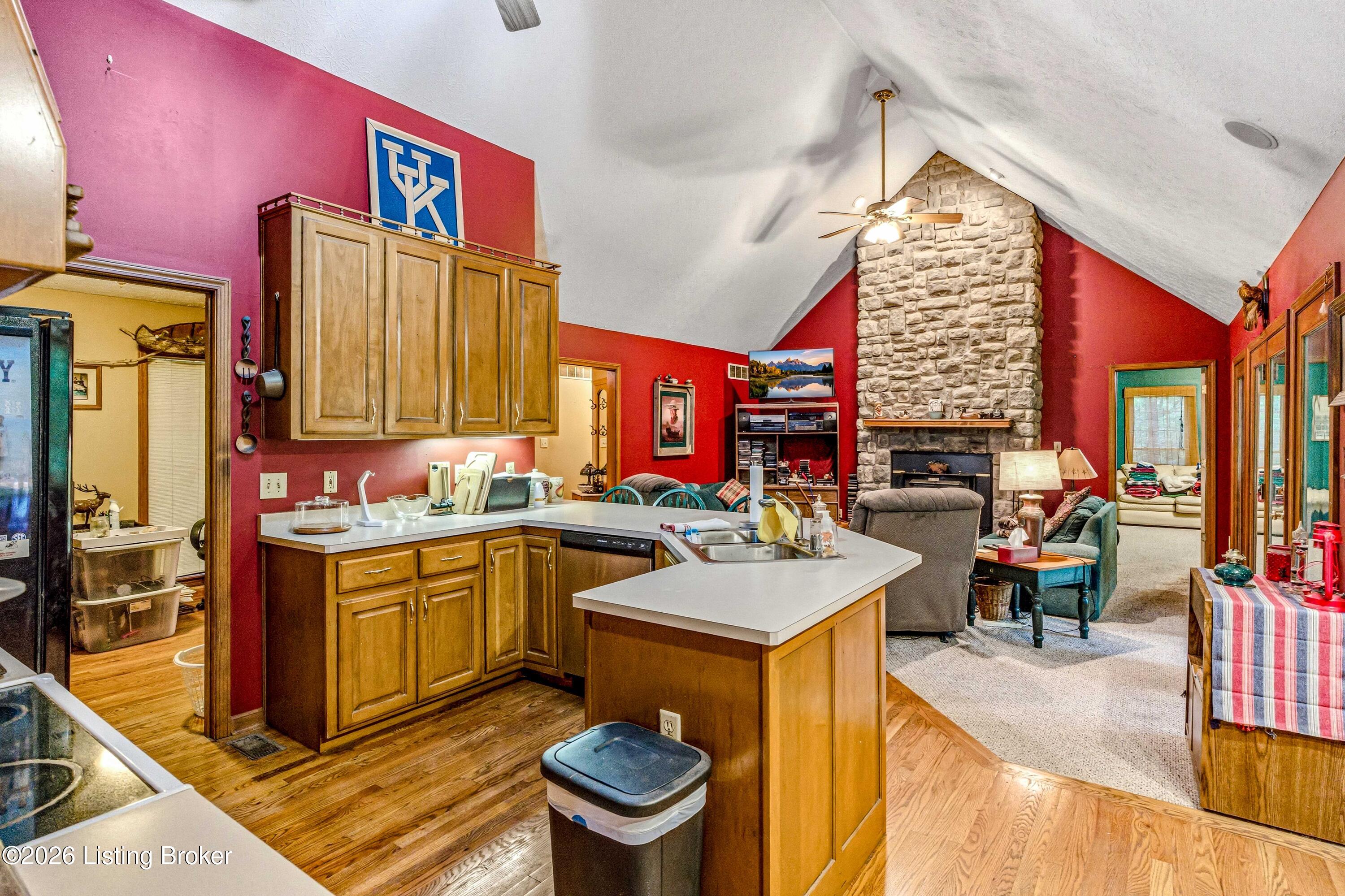 8129 Bagdad Rd Property Photo 10