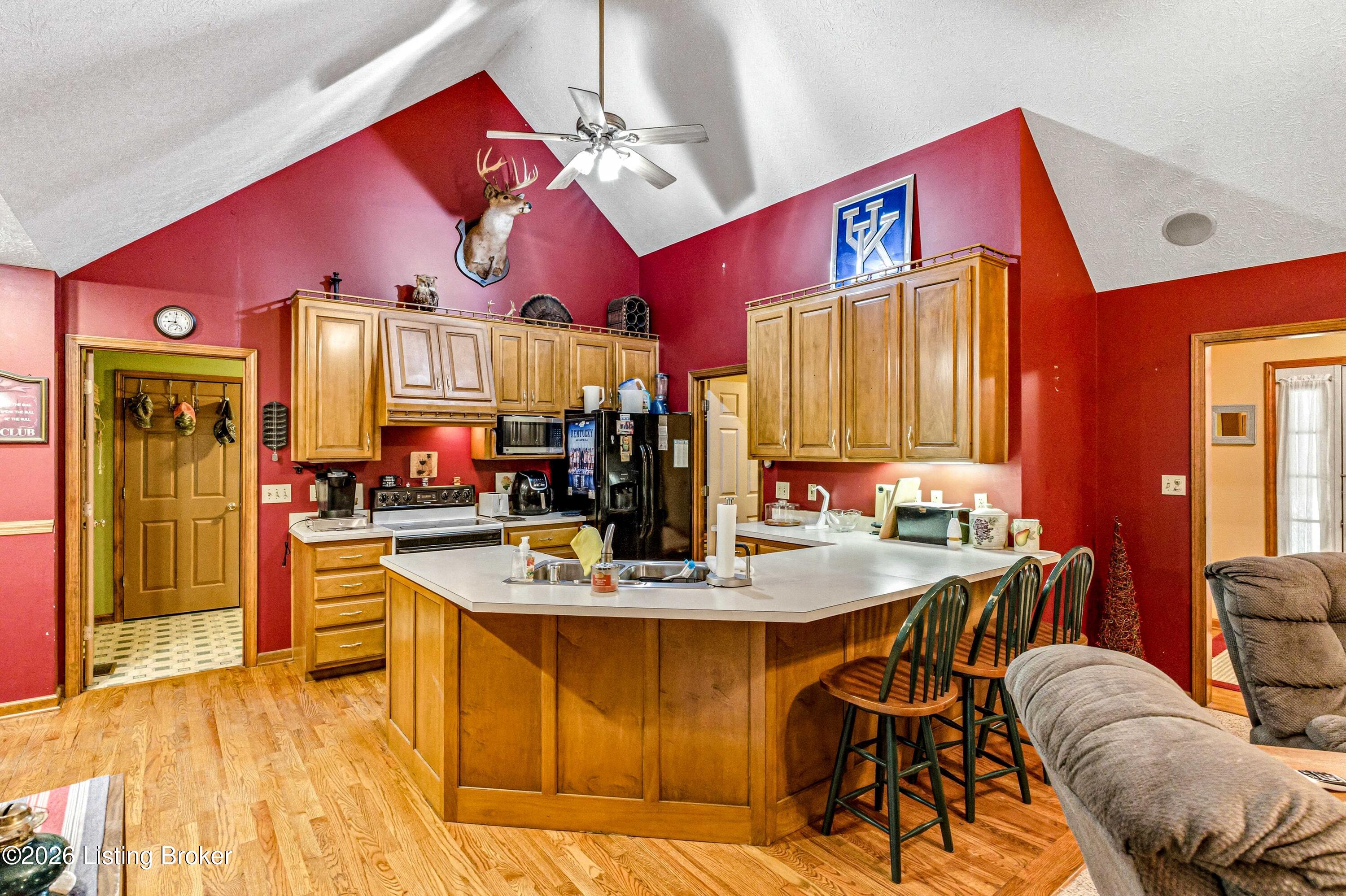 8129 Bagdad Rd Property Photo 11