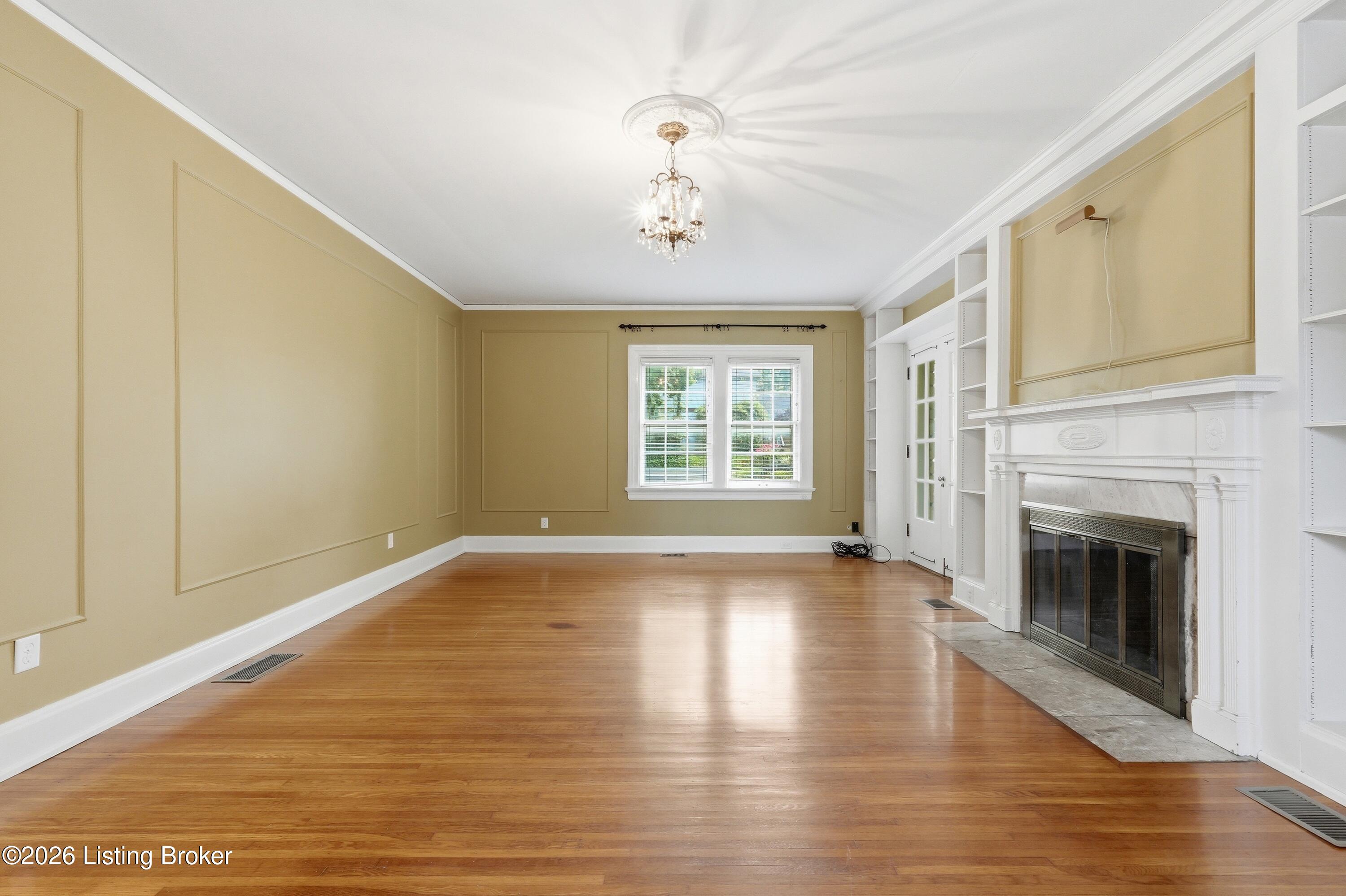 1226 Summit Ave Property Photo 6