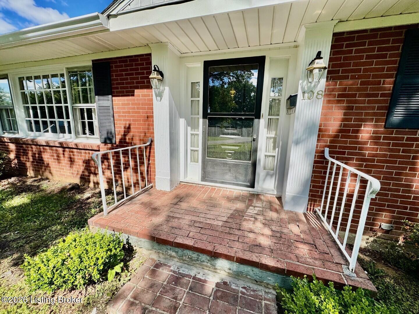 108 Fair Dr Property Photo 2