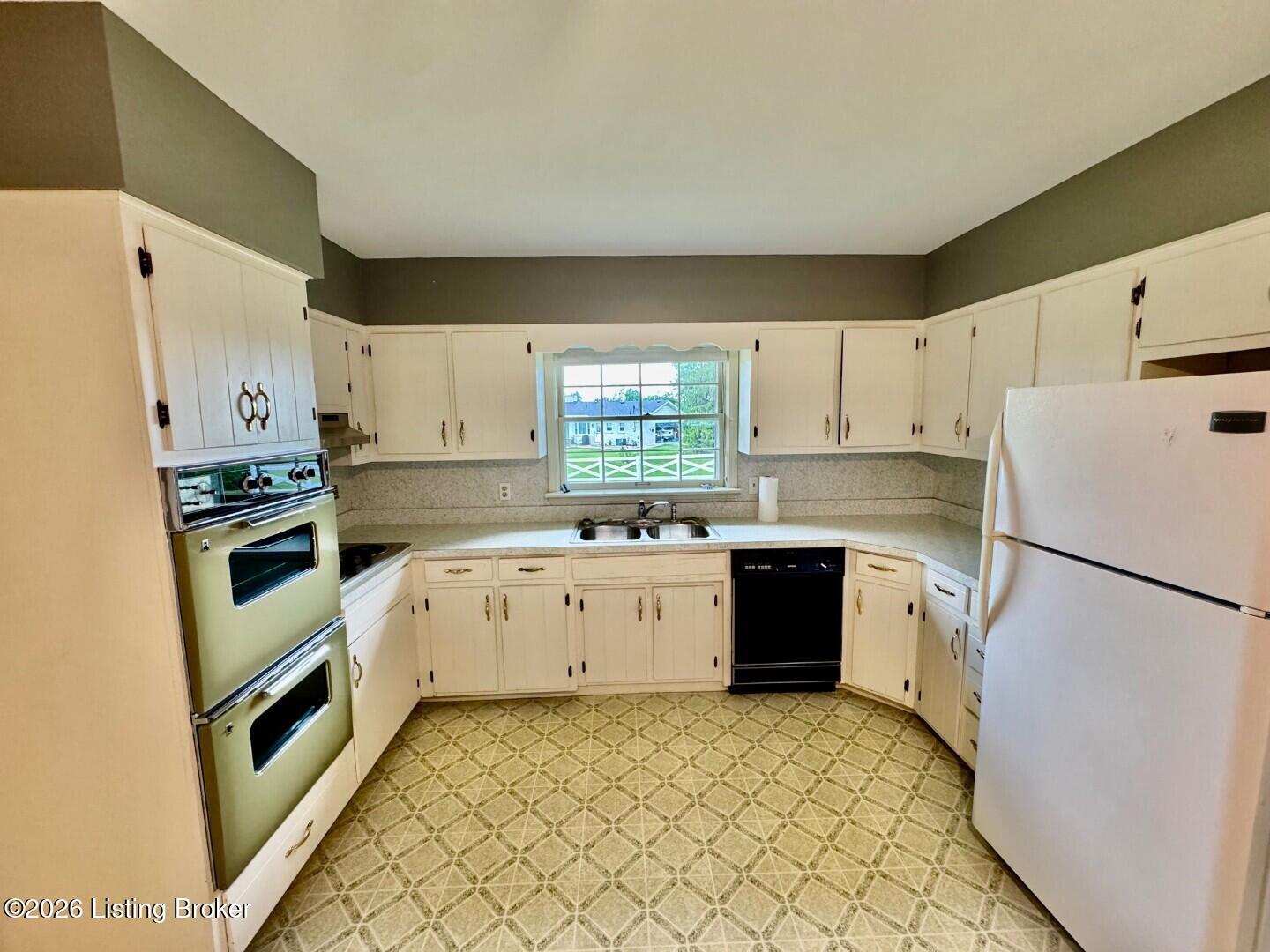 108 Fair Dr Property Photo 11