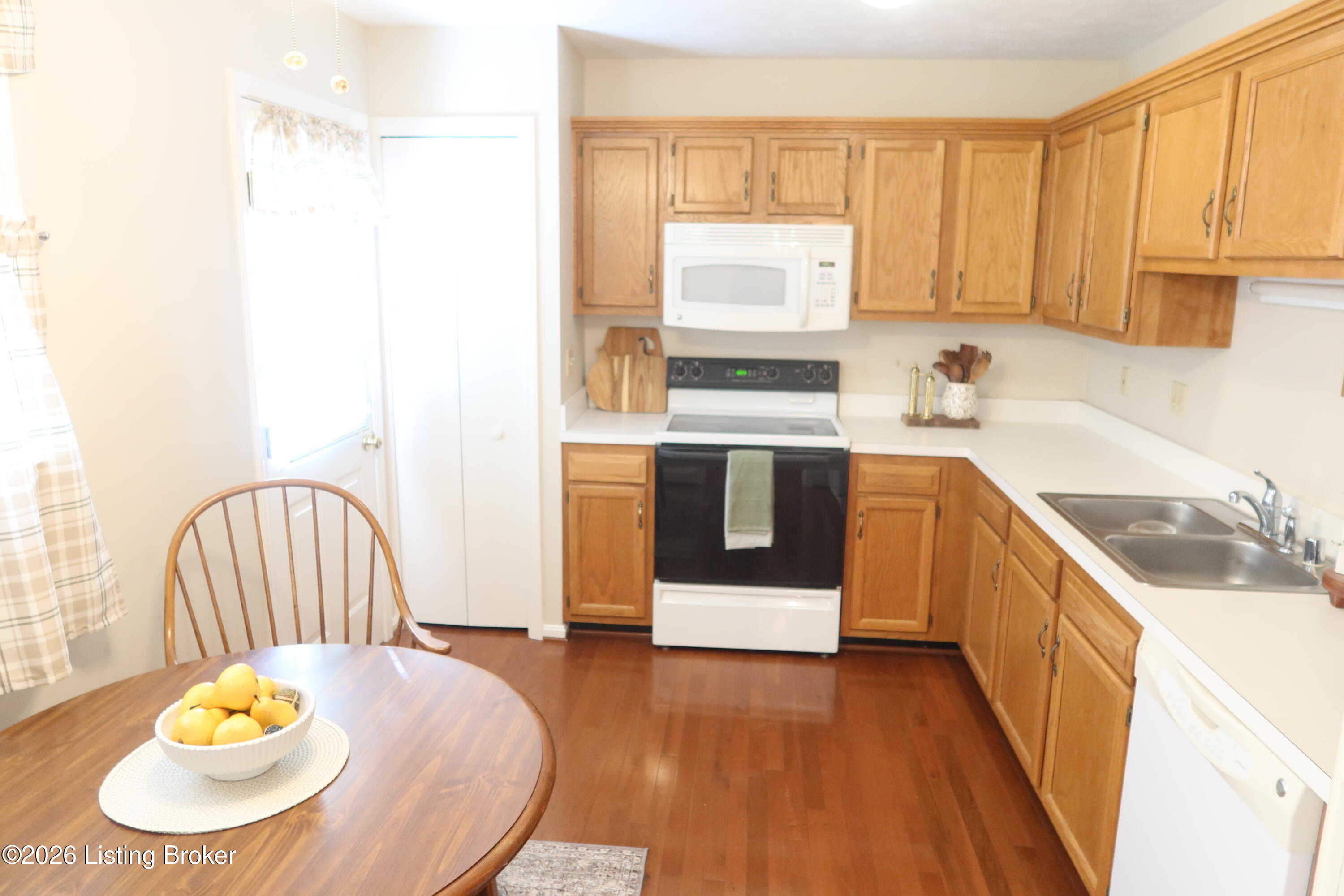 8913 Harmony Place Ct Property Photo 10