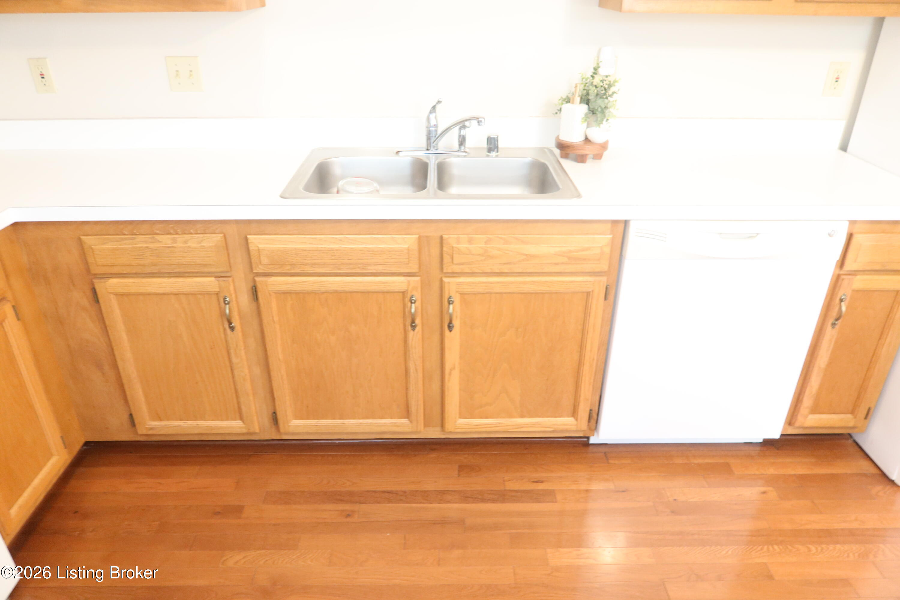 8913 Harmony Place Ct Property Photo 13