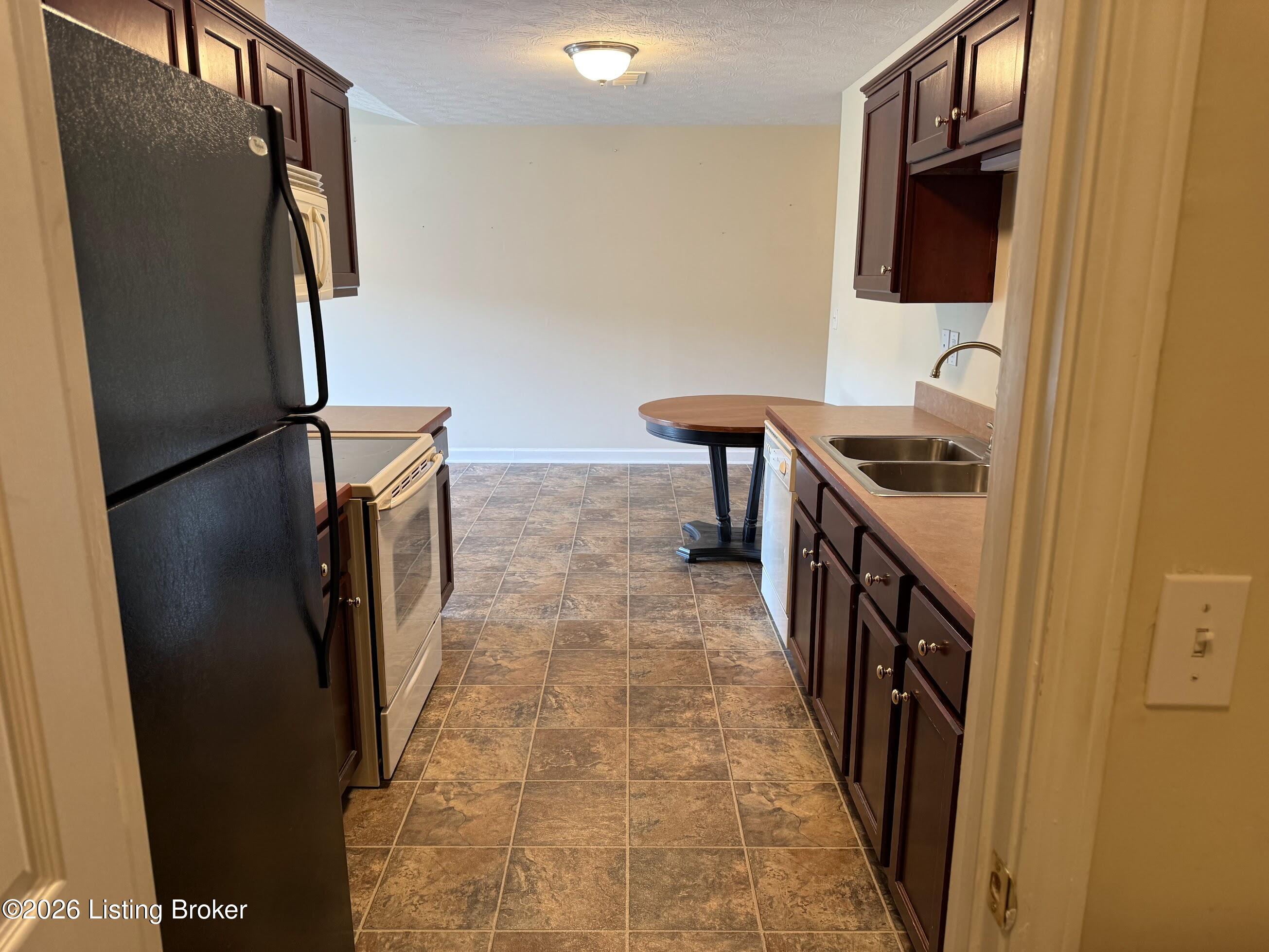 7801 Alfred Schlatter Dr 6 Property Photo 6
