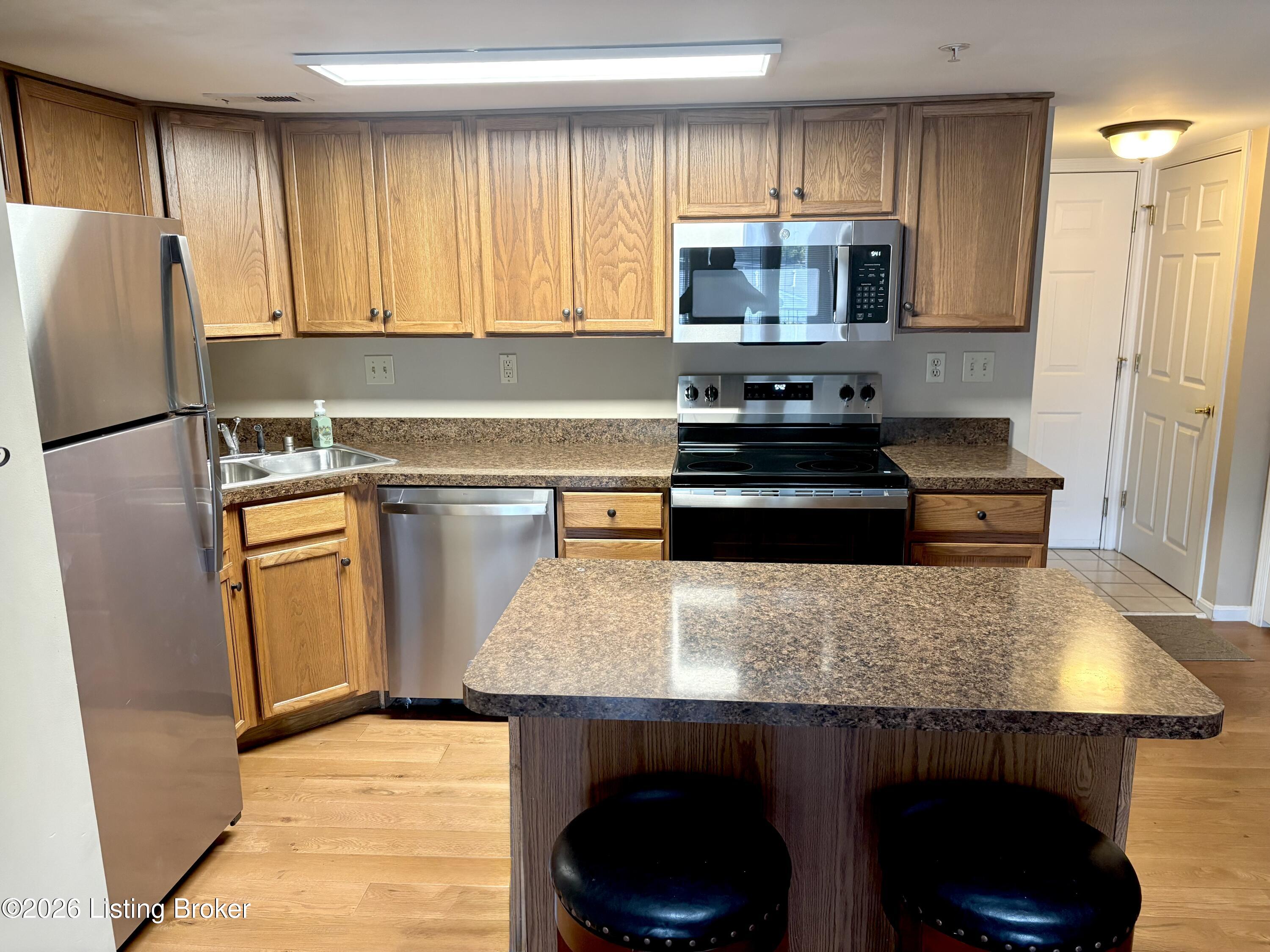 2730 Brownsboro Rd Apt 157 Property Photo 2