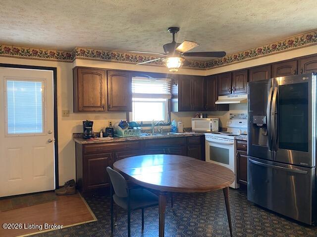 3765 Holy Cross Rd Property Photo 3