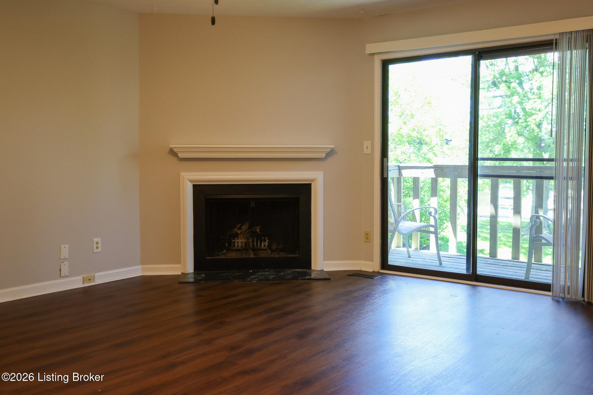 6481 Marina Dr Property Photo 11