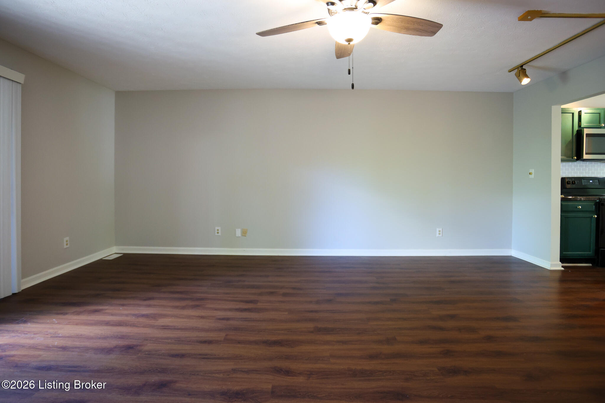 6481 Marina Dr Property Photo 14