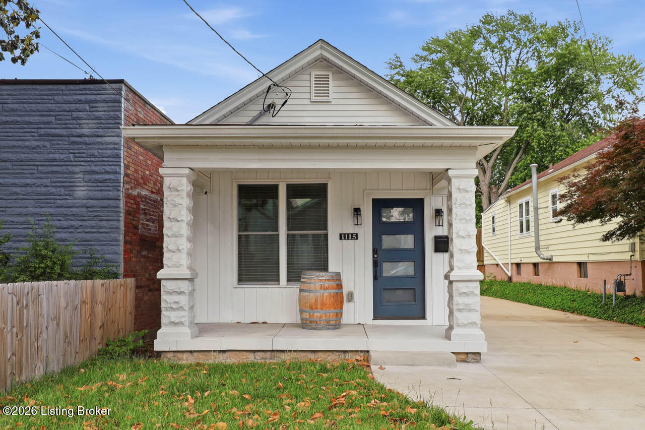 1115 Schiller Ave Property Photo 1