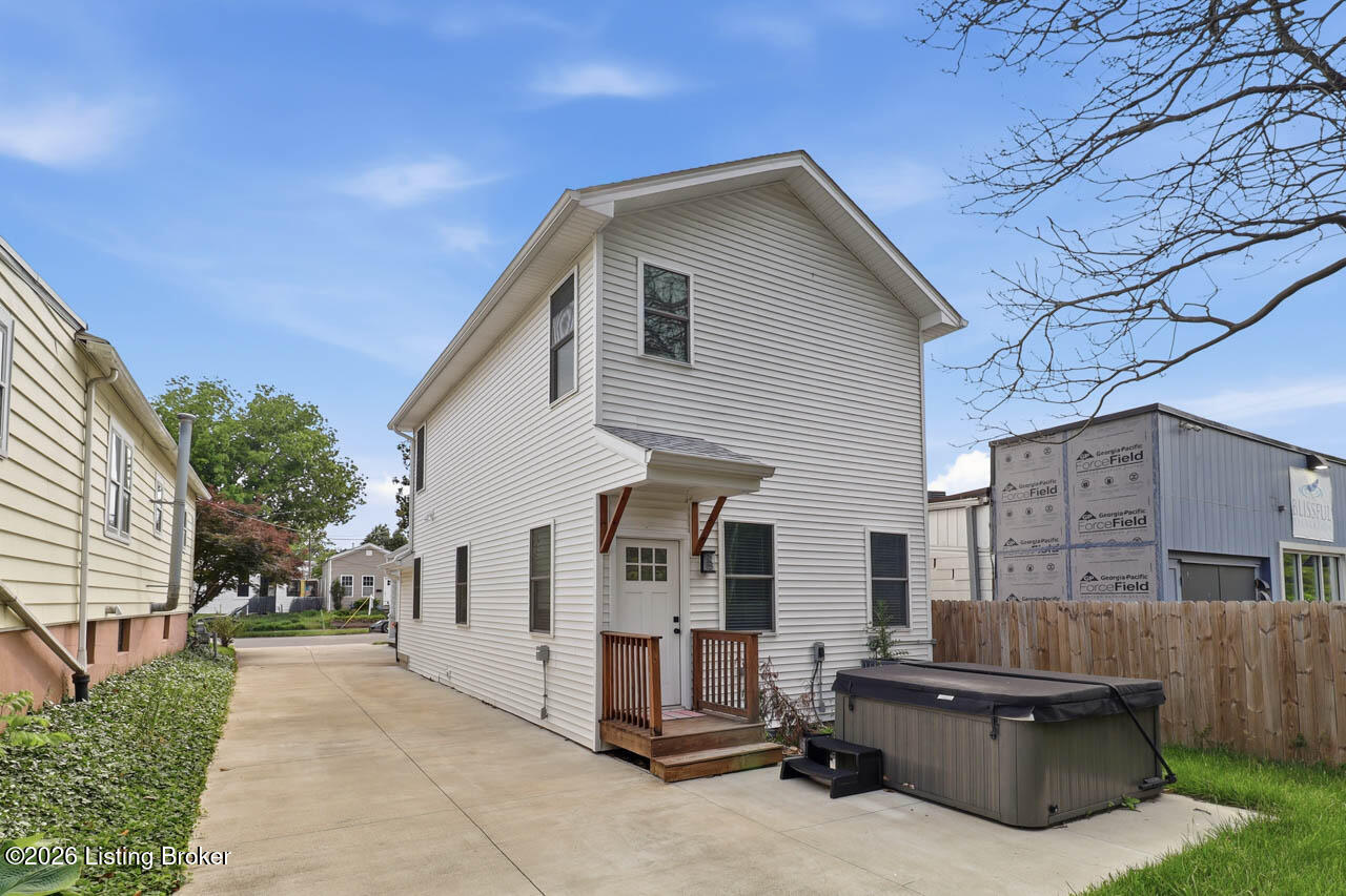1115 Schiller Ave Property Photo 35