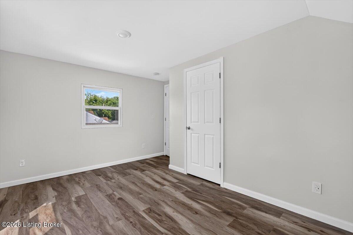 928 Camden Ave Property Photo 28