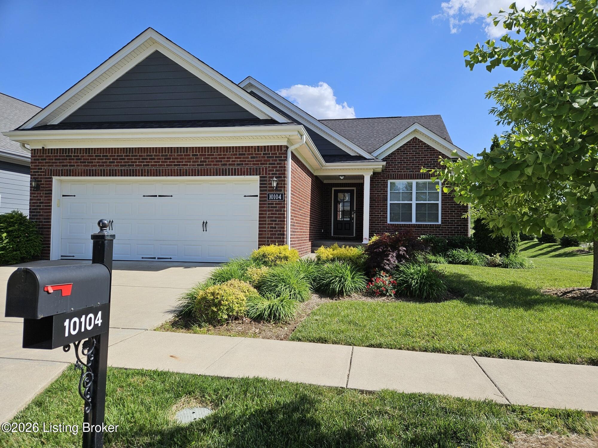 10104 Cedar Garden Dr Property Photo 7